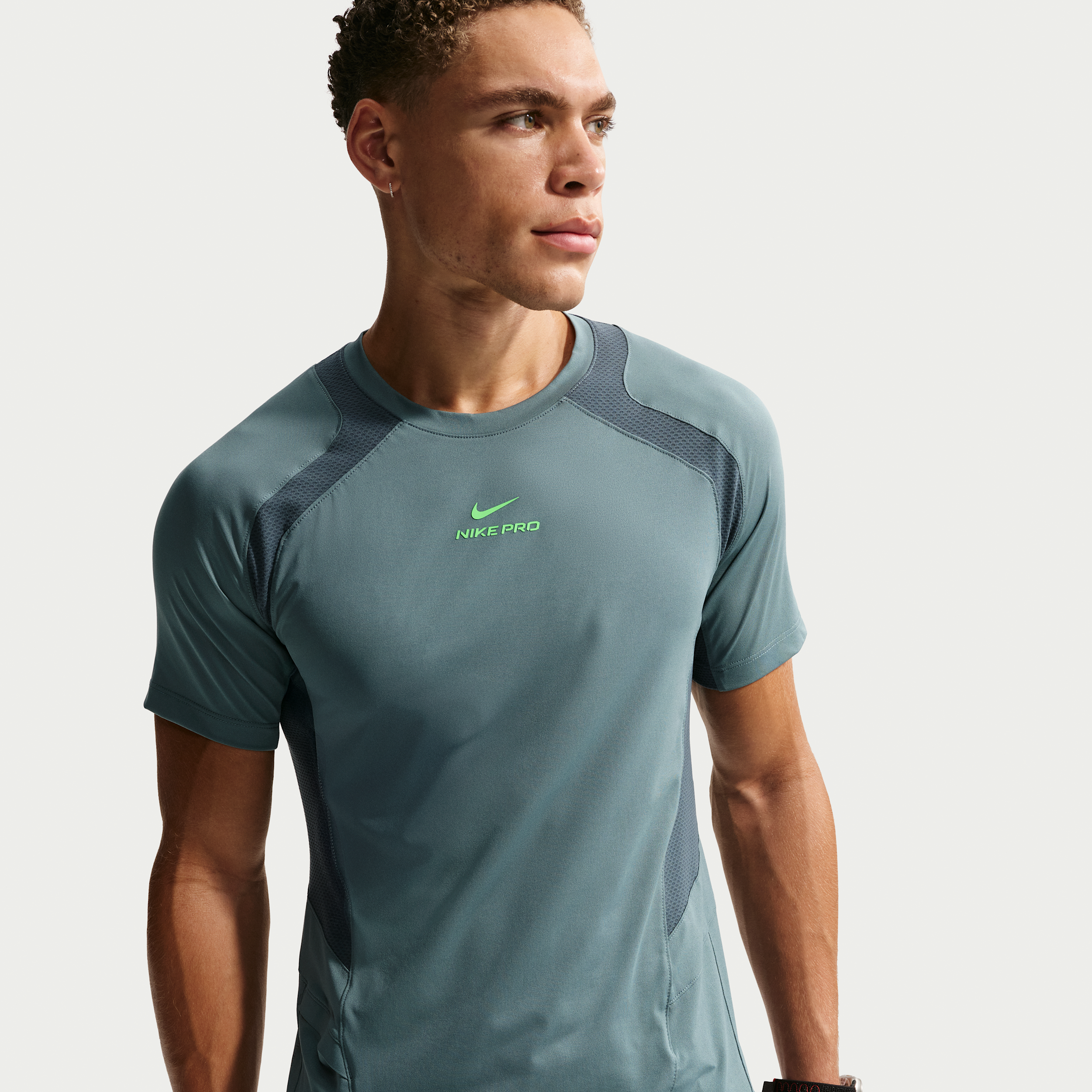 Thumbnail - Nike Pro Training Dri-FIT ADV Kurzarmshirt (Herren) - Grau