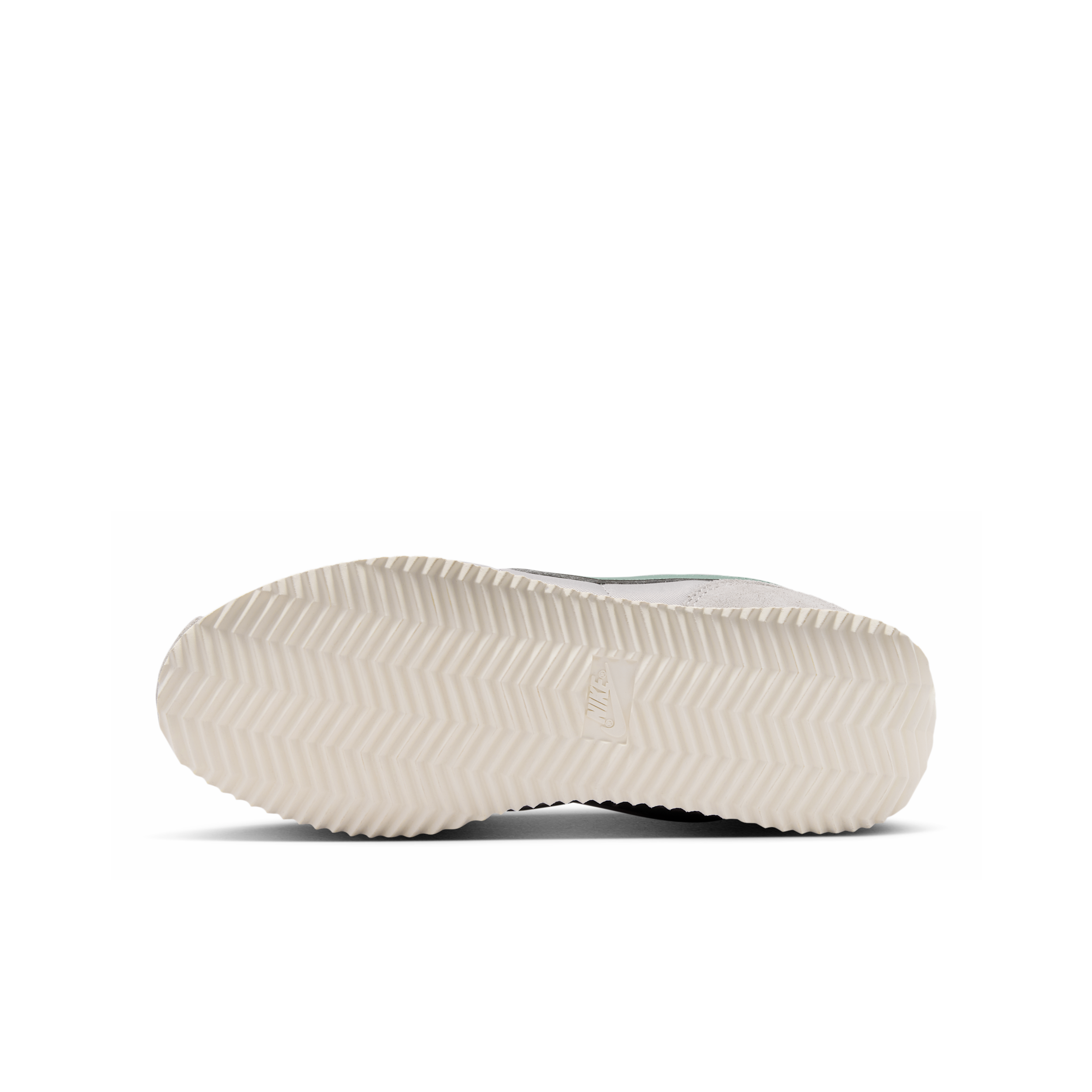 Thumbnail - Nike Cortez Textile Schuh (ältere Kinder) - Grau