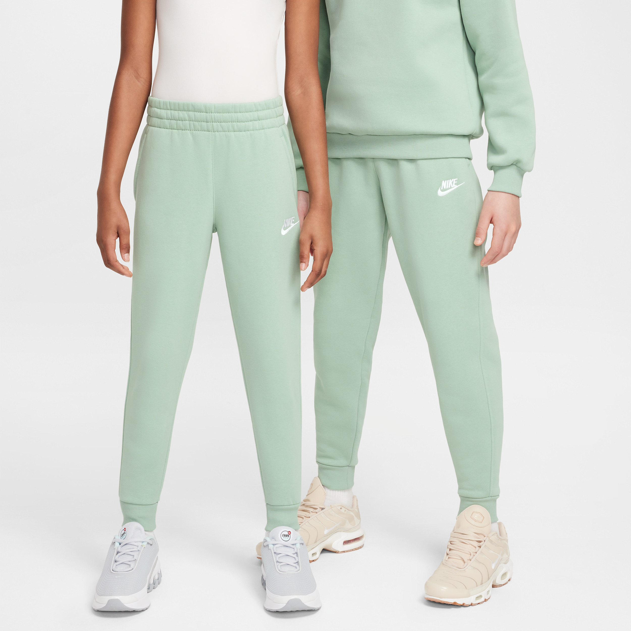 survetement-nike-sportswear-club-fleece-pour-ado-vert-nike-store-40977585308