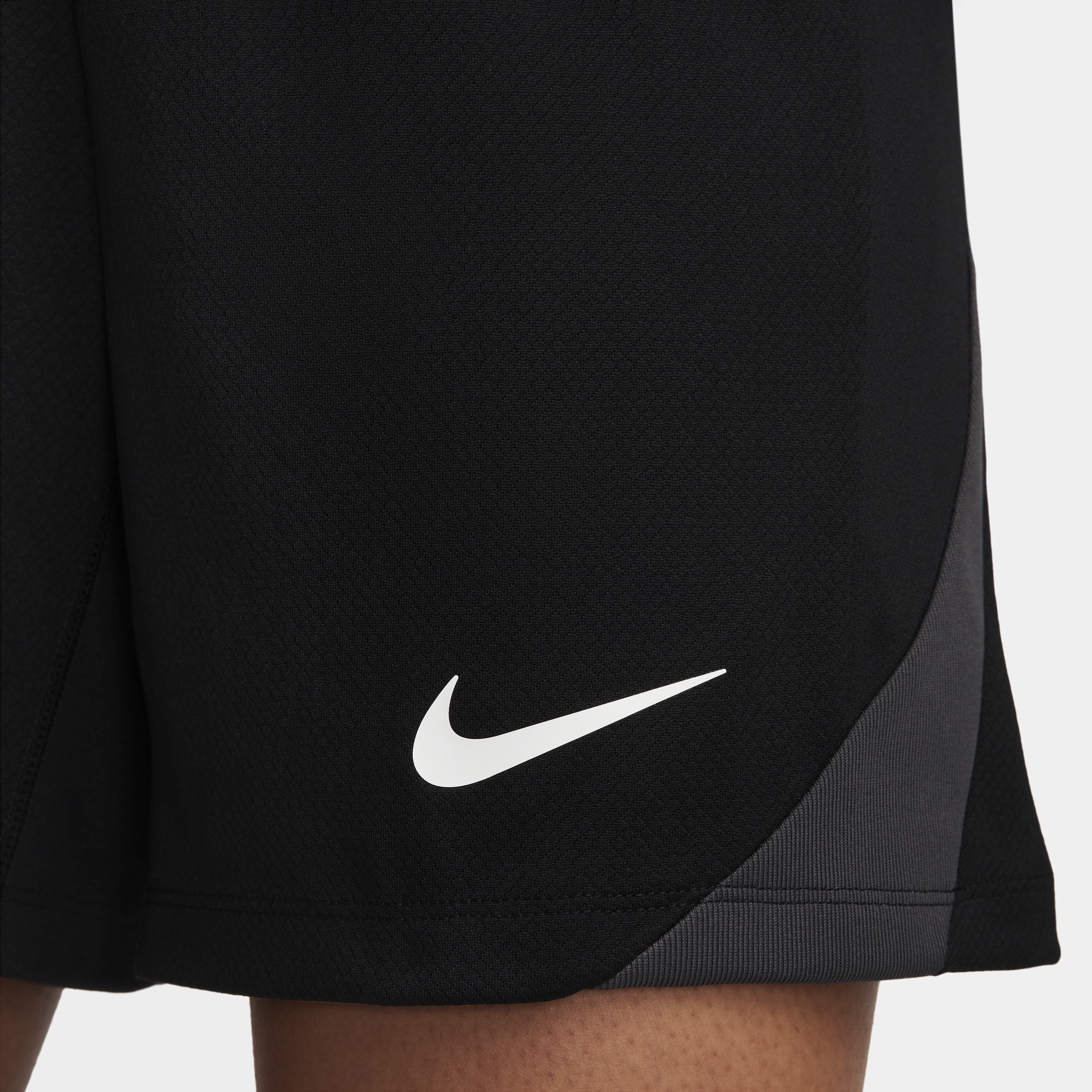Nike Strike Dri-FIT voetbalshorts voor dames Zwart