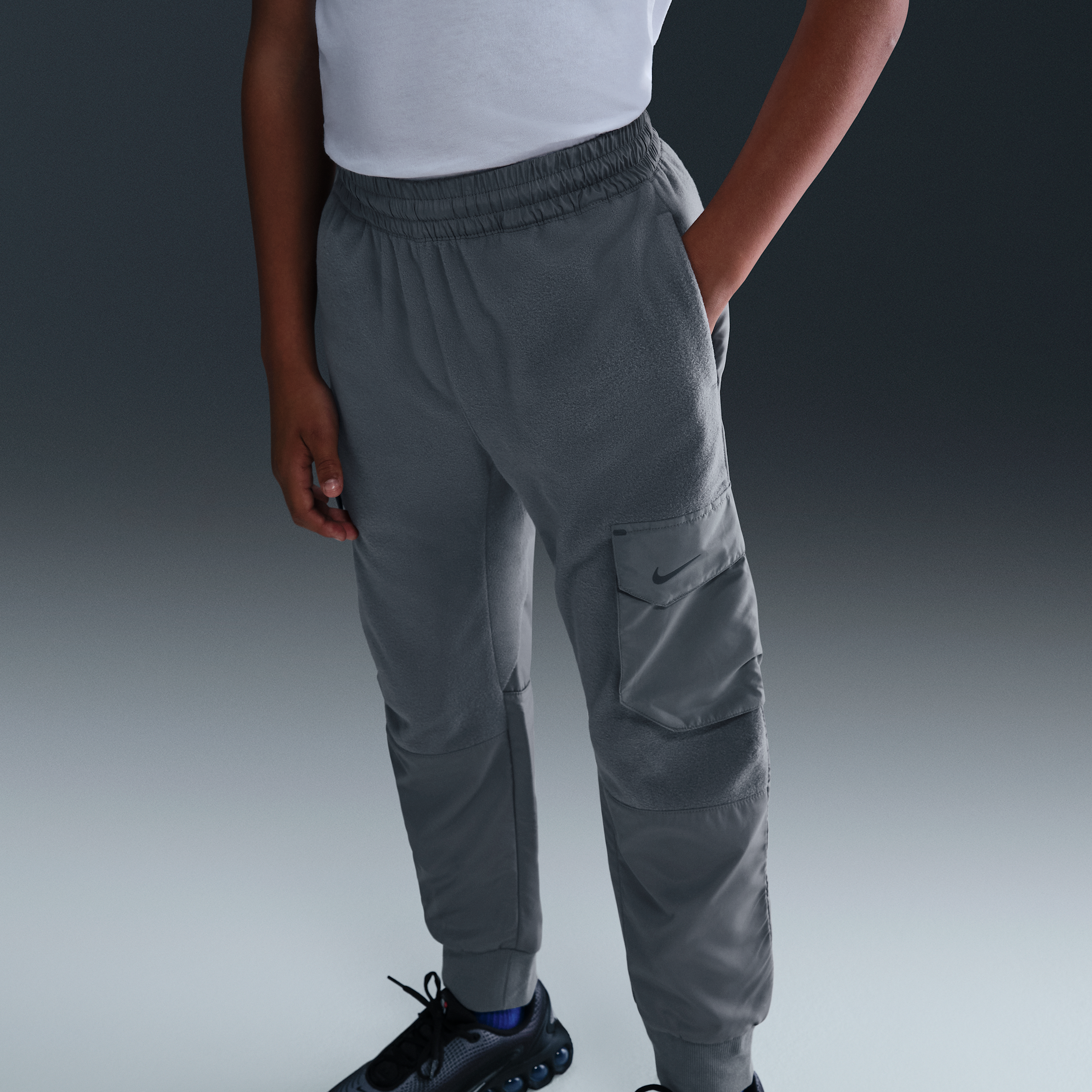 Thumbnail - Nike City Utility EasyOn Winterfeste Therma-FIT-Hose (ältere Kinder) - Grau