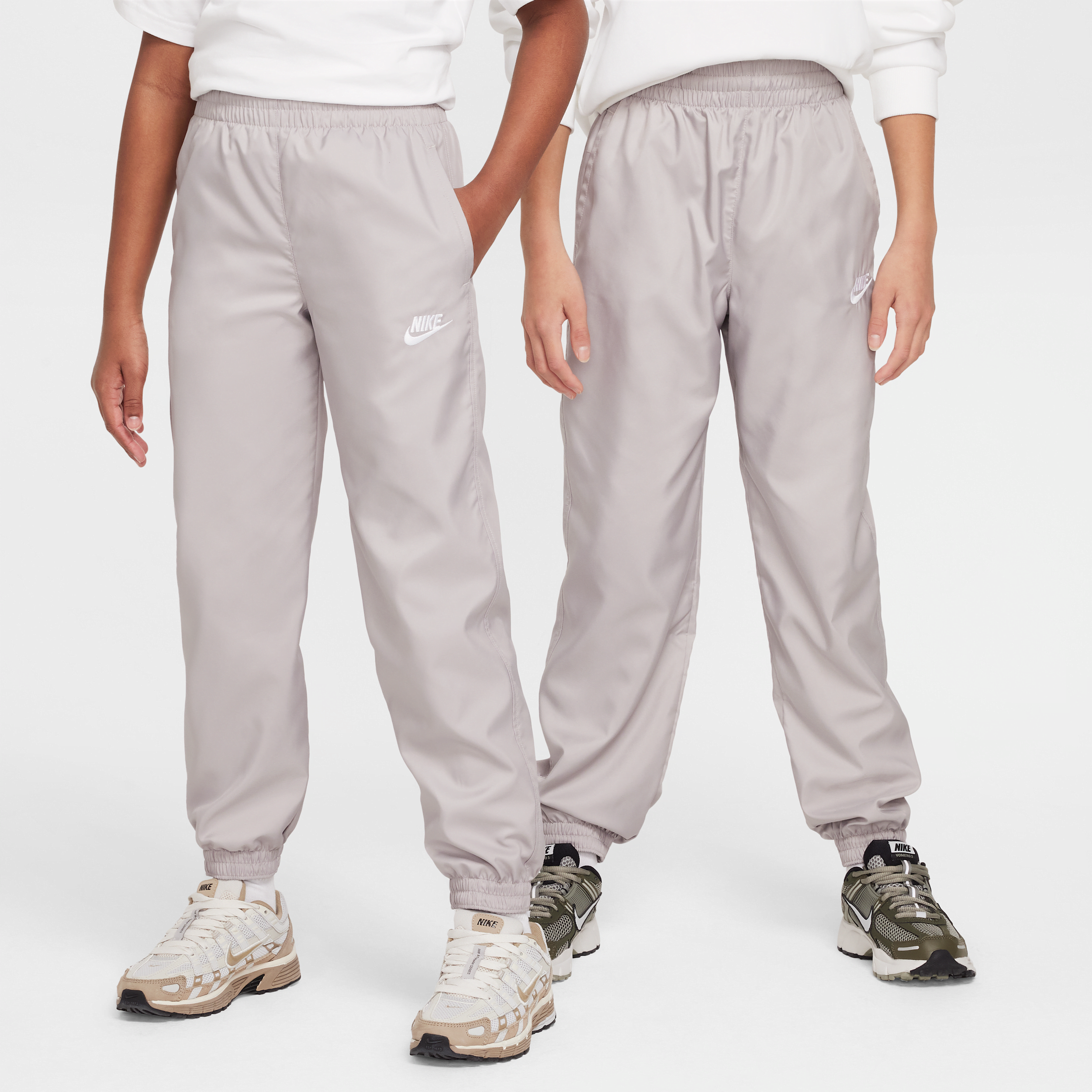Pantalon de jogging tissé Nike Sportswear Club pour ado - Gris