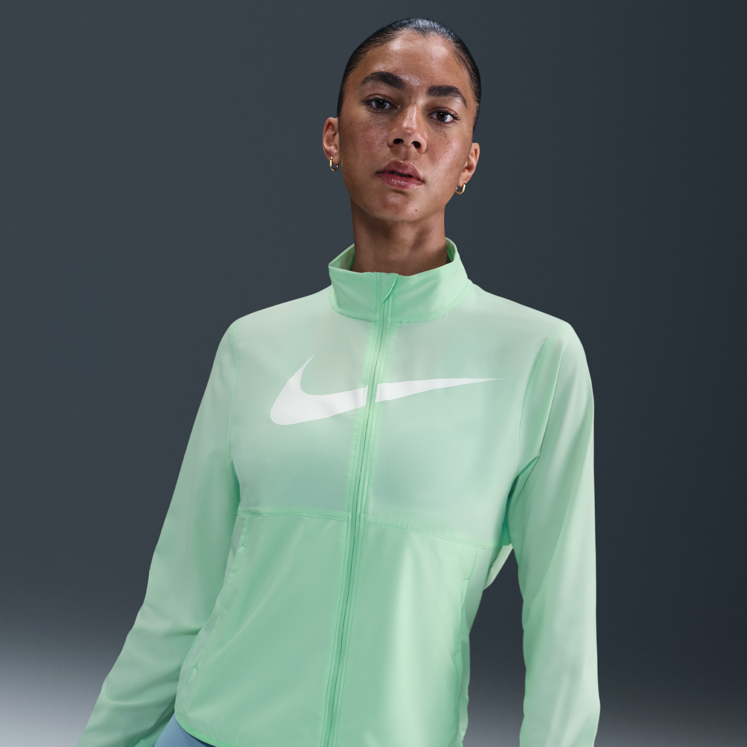 Nike Tempo Swoosh Run Dri-FIT hardloopjack voor dames - Groen