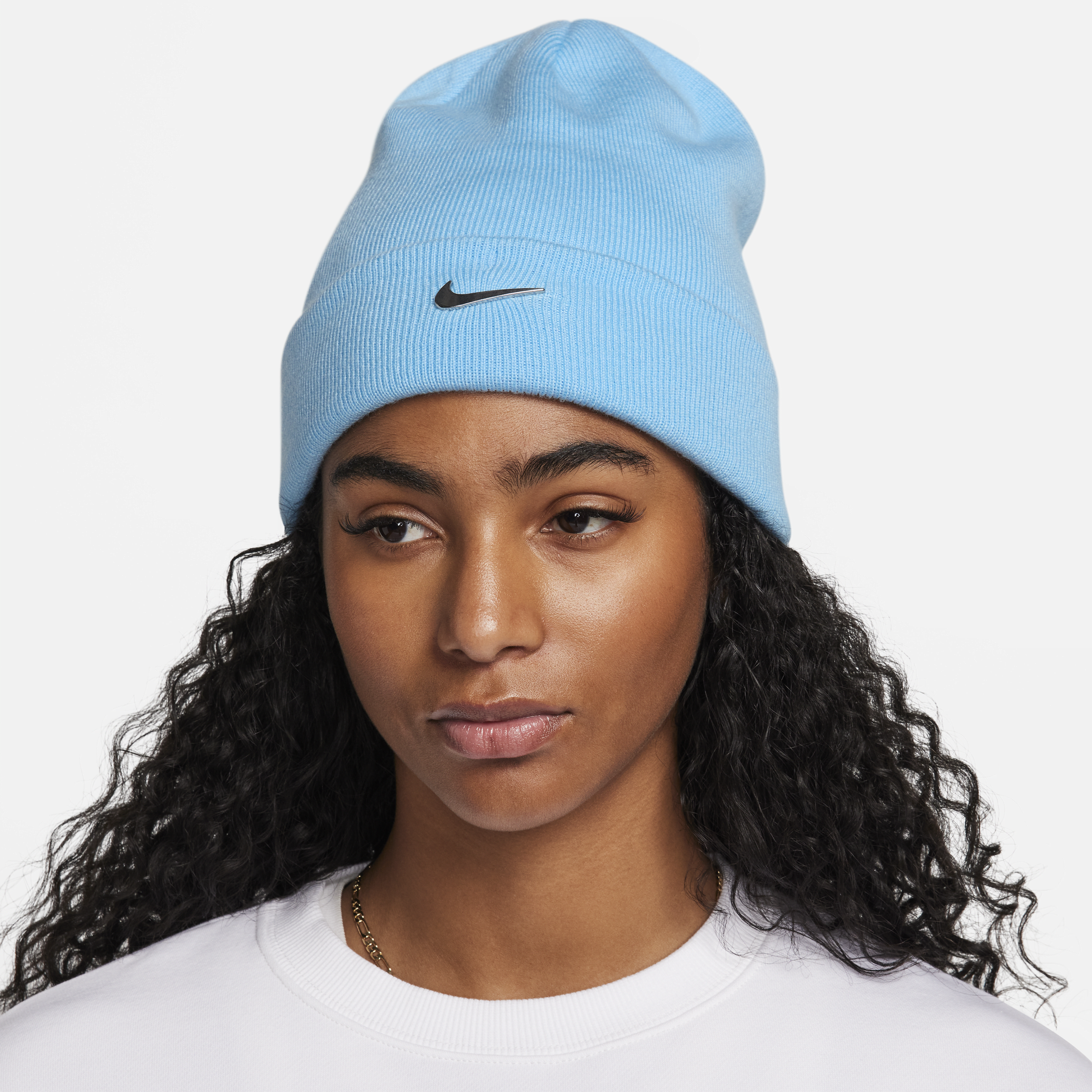 Nike Peak beanie met standaardomslag en metalen Swoosh Blauw