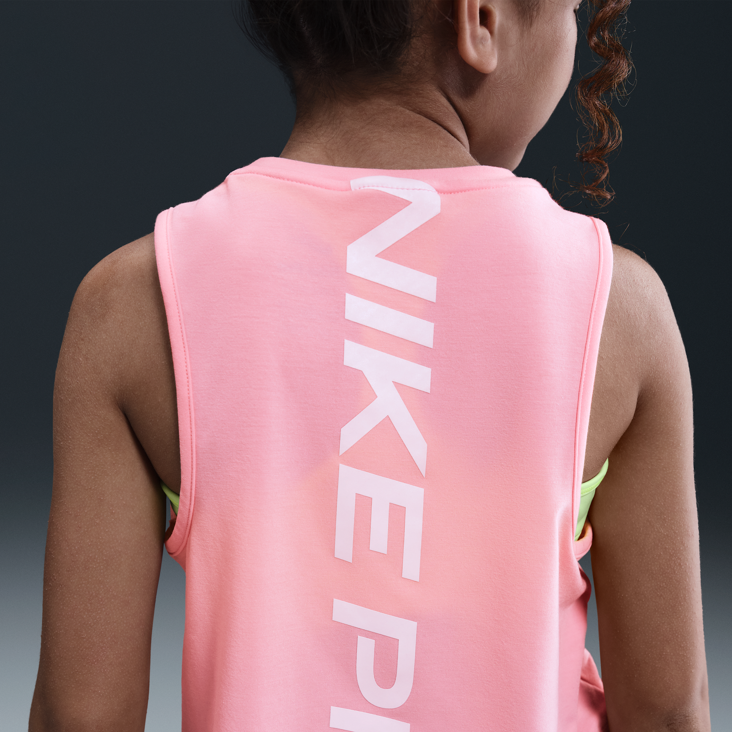 Thumbnail - Nike Pro Dri-FIT Trainings-Tanktop für Mädchen - Pink