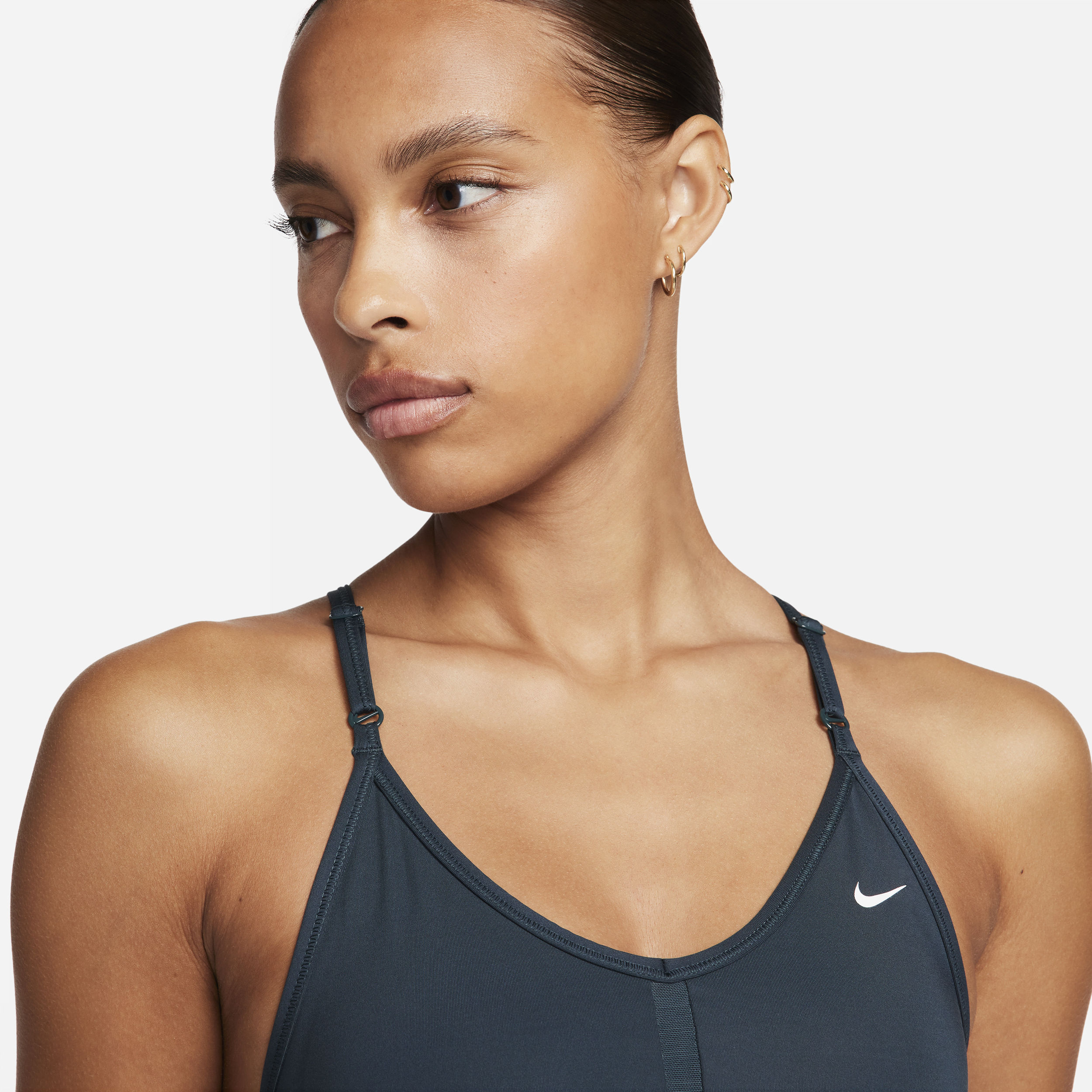Nike Indy Padded sport-bh met V-hals en lichte ondersteuning Groen