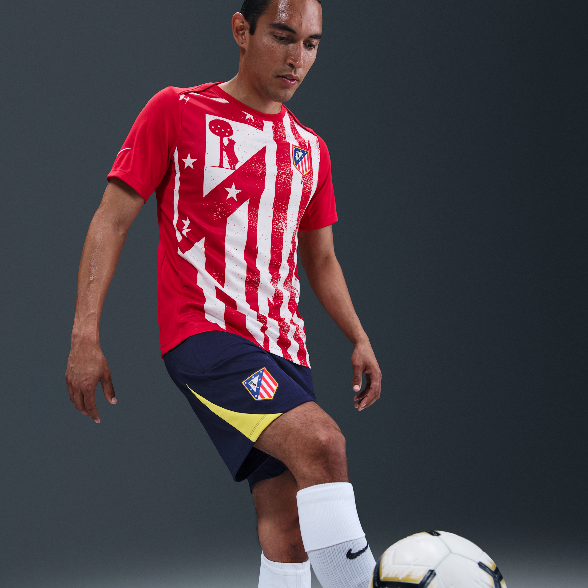 Nike Atlético Madrid Academy Pro Thuis Dri-FIT warming-up voetbalshirt met korte mouwen voor heren Rood