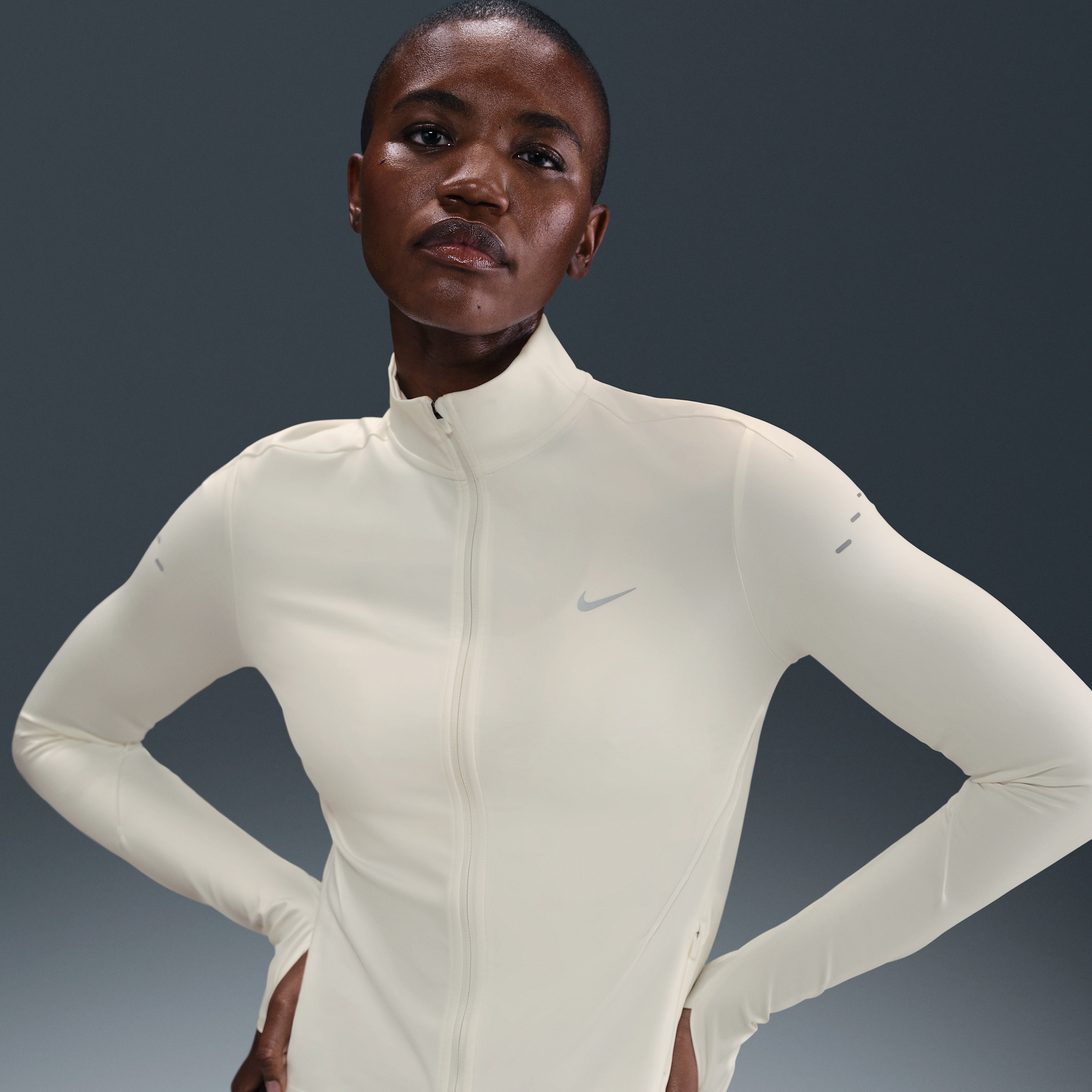 Thumbnail - Nike Swift Dri-FIT Midlayer-Laufoberteil mit durchgehendem Reißverschluss (Damen) - Weiß