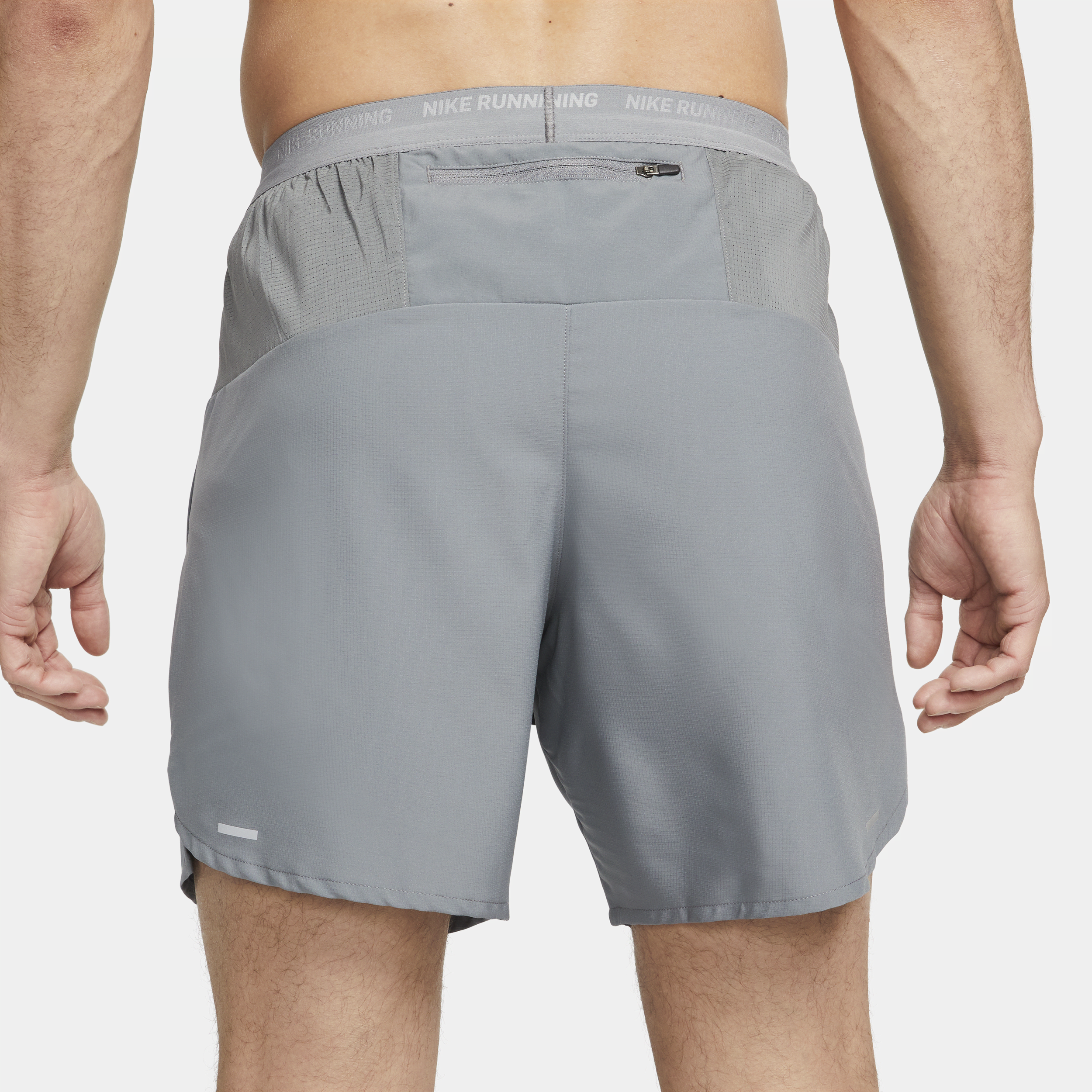 Short de running avec sous-short intégré 18 cm Dri-FIT Nike Stride pour homme - Gris