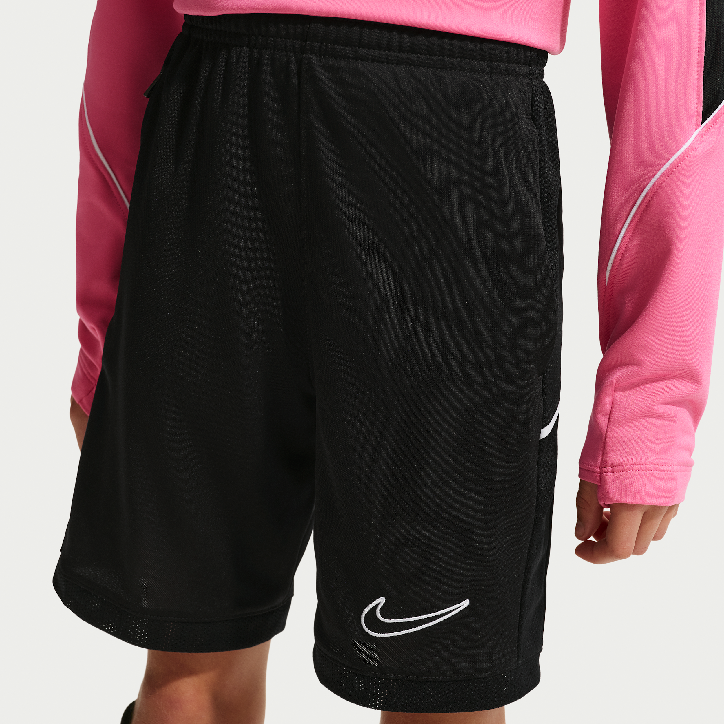 Thumbnail - Nike Academy Dri-FIT Fußball Shorts aus Webmaterial (ältere Kinder) - Schwarz