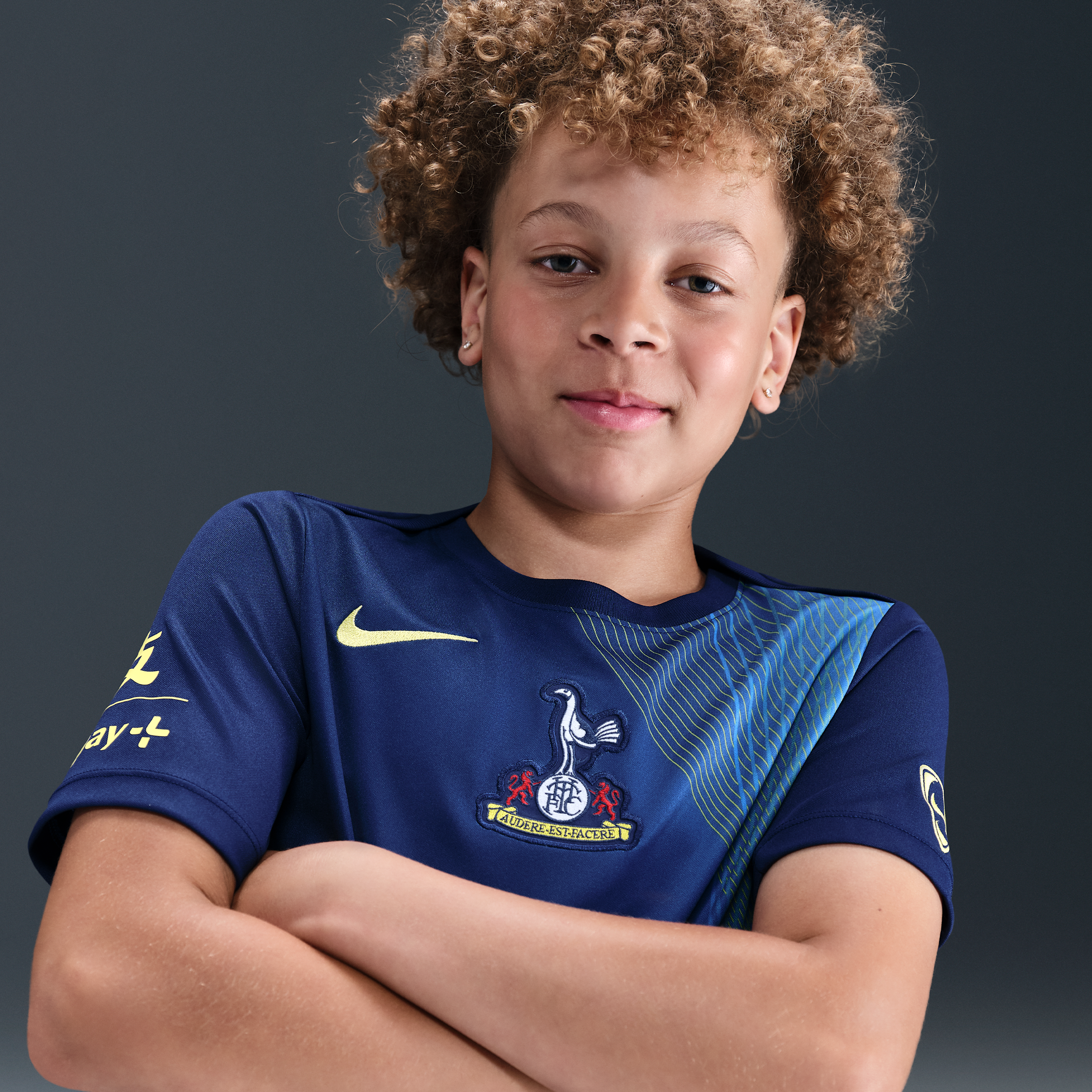 Thumbnail - Tottenham Hotspur Academy Pro Third Nike Dri-FIT Total 90 Pre-Match-Fußballoberteil (ältere Kinder) - Blau