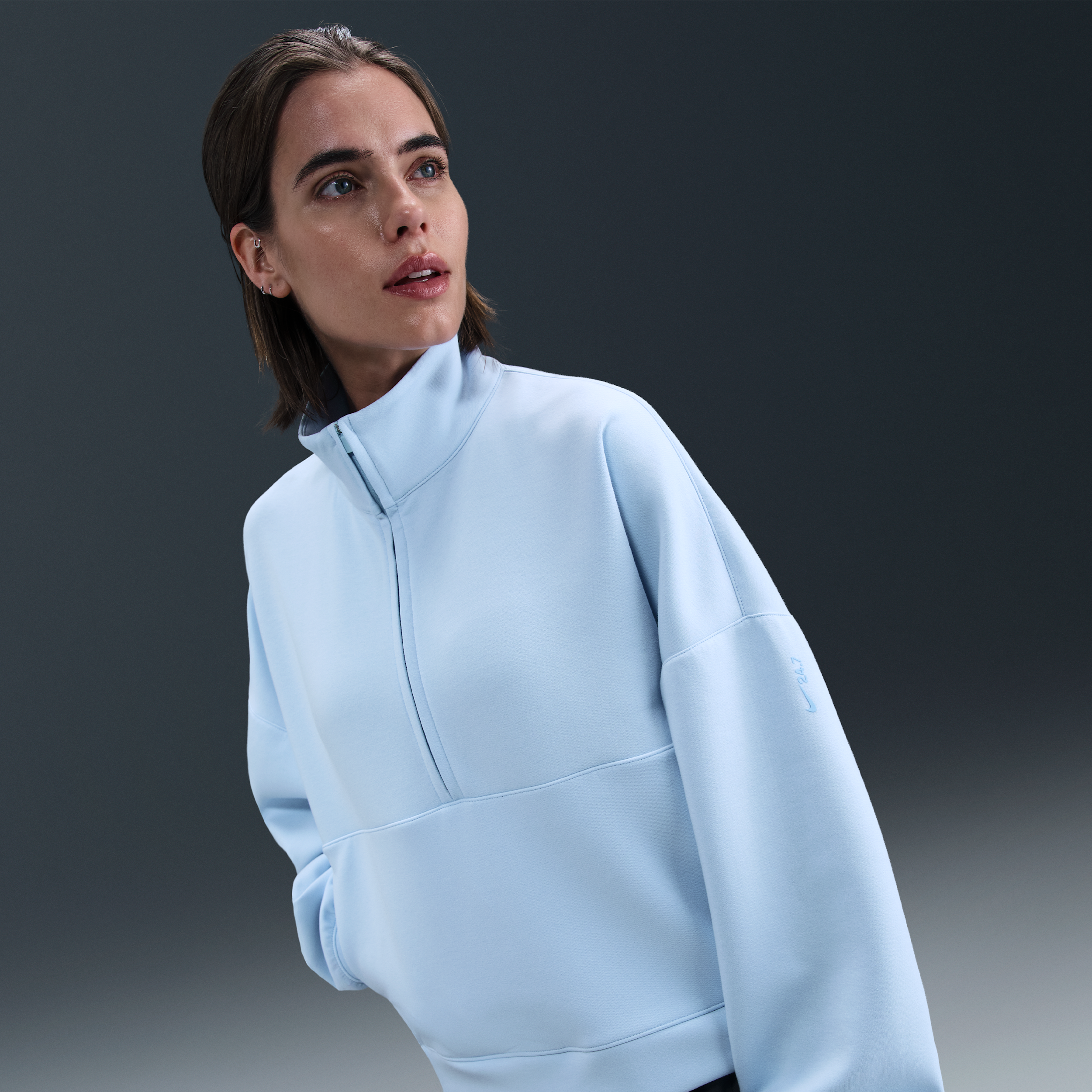 Thumbnail - Nike 24.7 ImpossiblySoft Oversize-Oberteil mit Dri-FIT-Technologie und Halbreißverschluss (Damen) - Blau