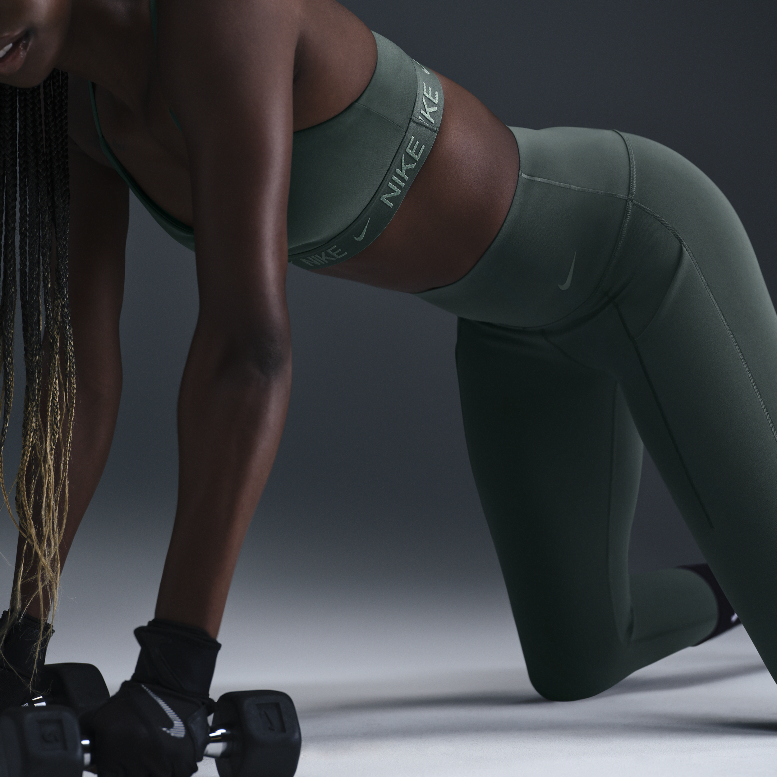 Brassière de sport réglable rembourrée à maintien léger Nike Indy pour femme - Vert