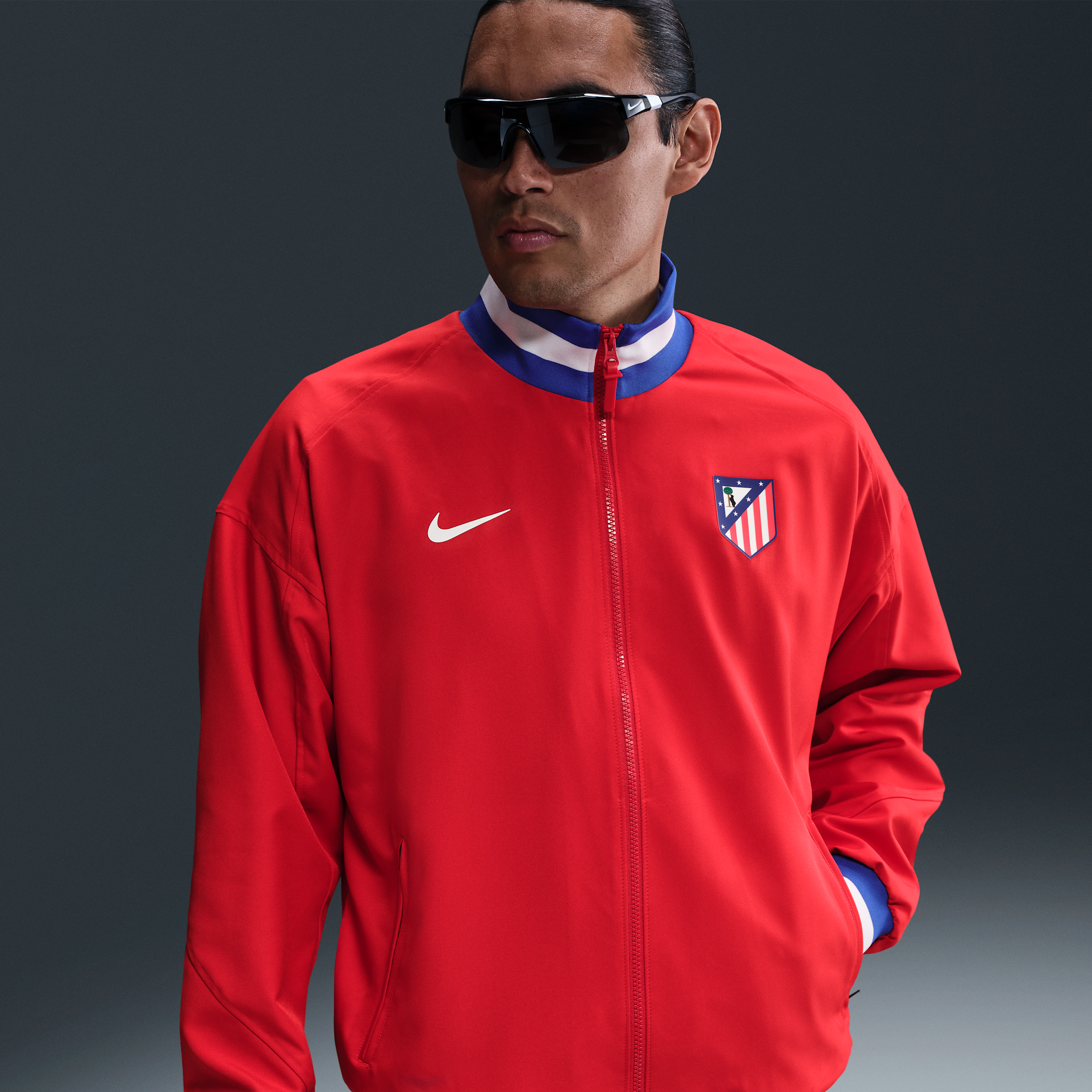 Thumbnail - Atlético Madrid Strike Nike Dri-FIT Fußball-Hymnenjacke (Herren) - Rot