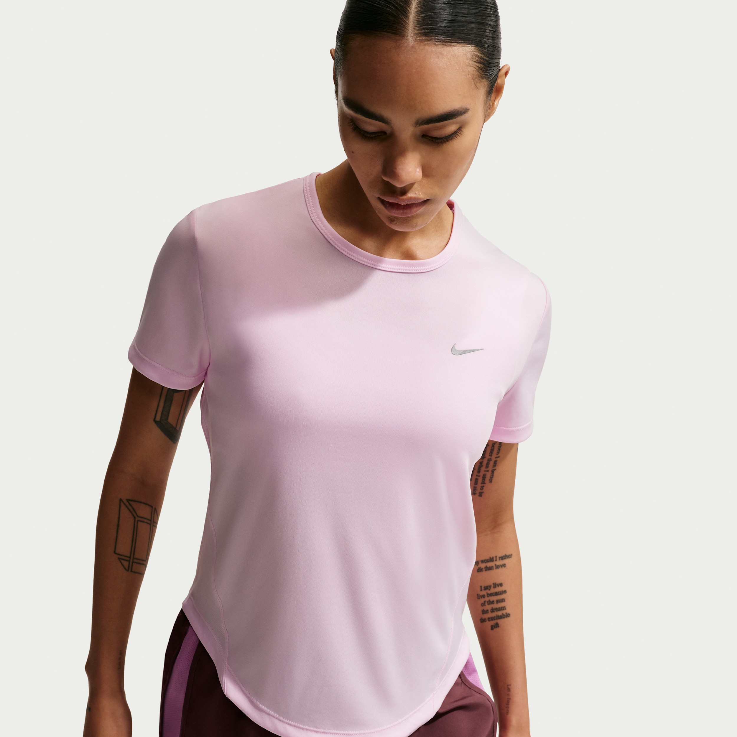 Nike Tempo Dri-FIT hardlooptop met korte mouwen voor dames - Roze
