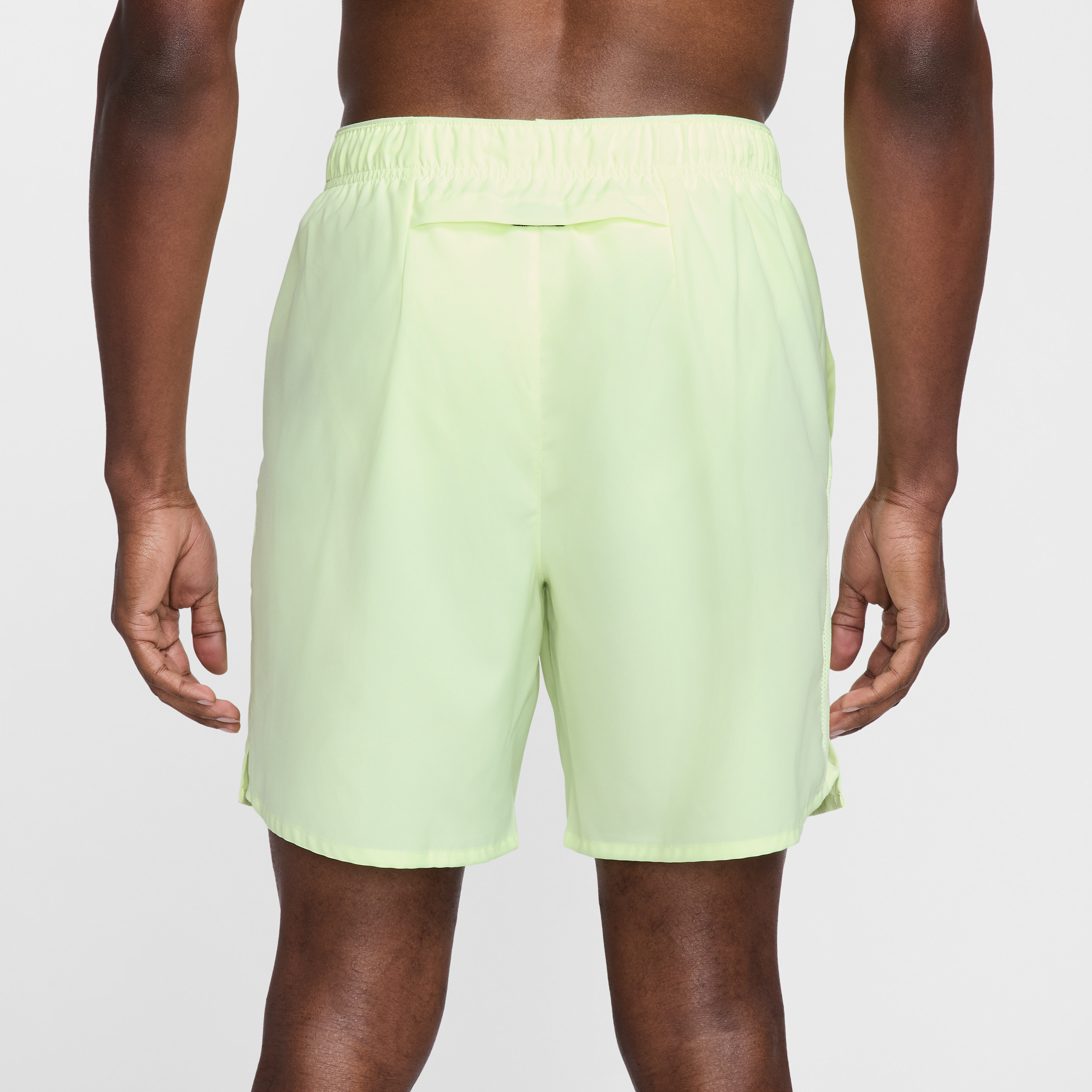 Short de running avec sous-short intégré 18 cm Dri-FIT Nike Challenger pour homme - Jaune