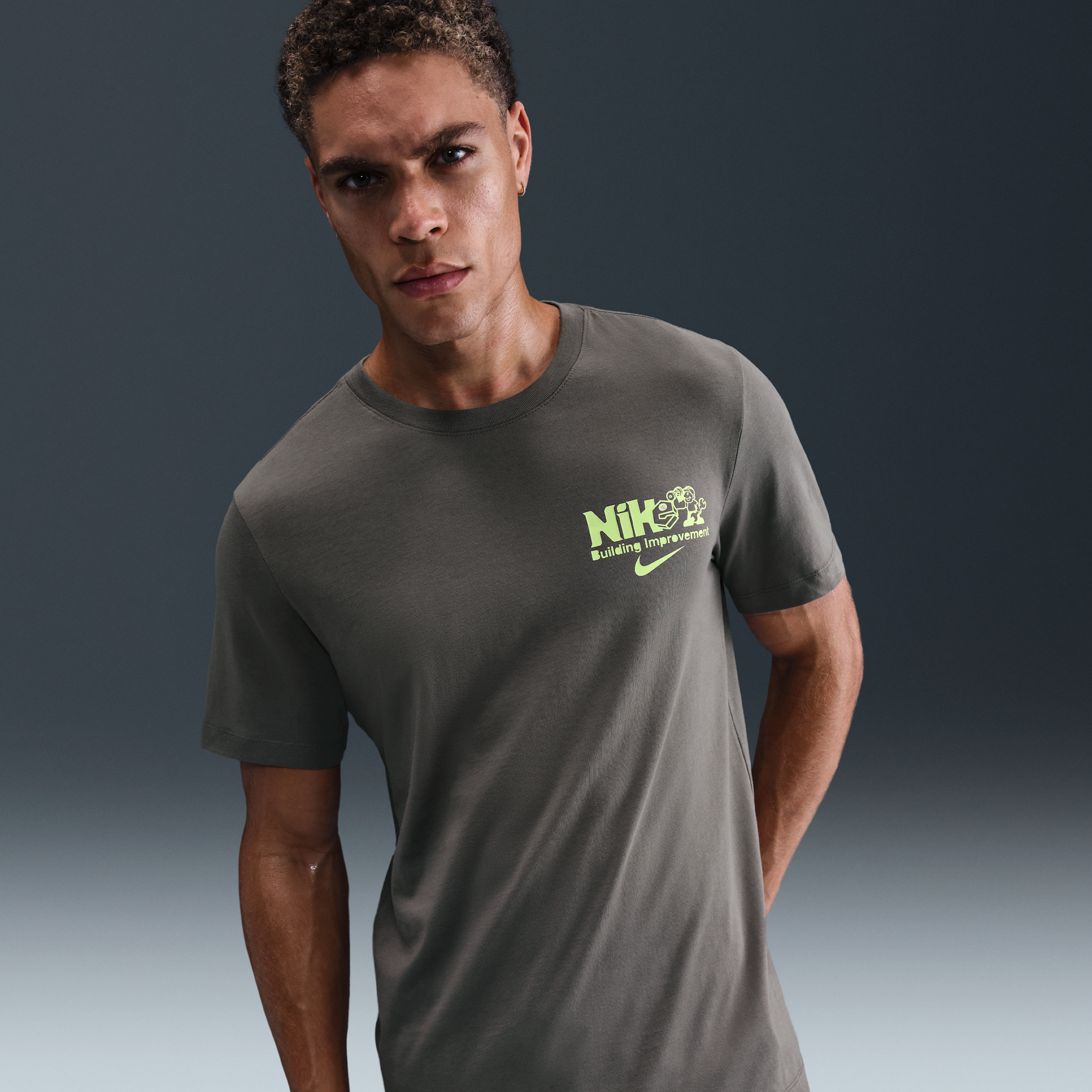 Nike Men's T-Shirt - Grey