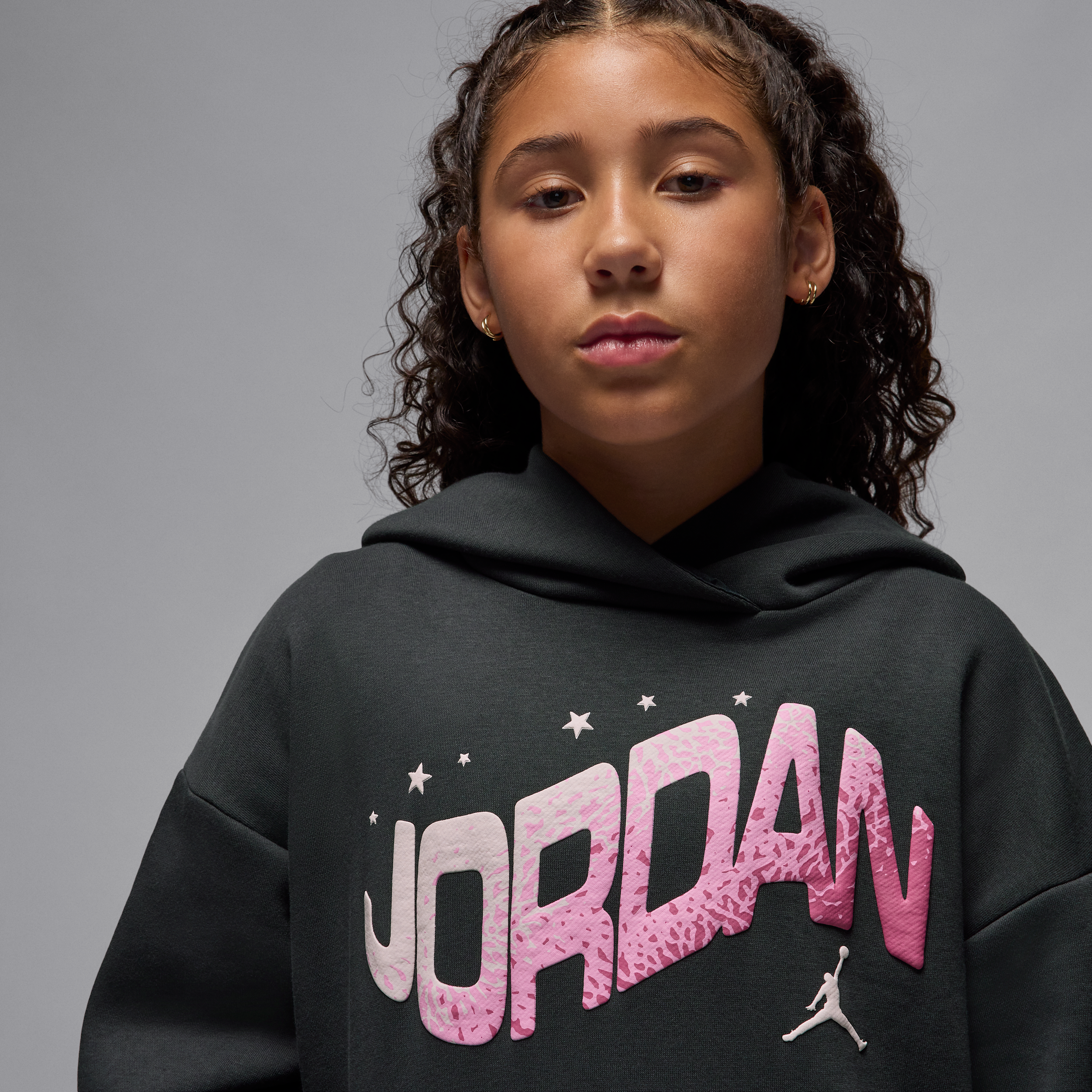 Thumbnail - Jordan Jumpman Club Oversize-Hoodie aus Satin (ältere Kinder) - Schwarz