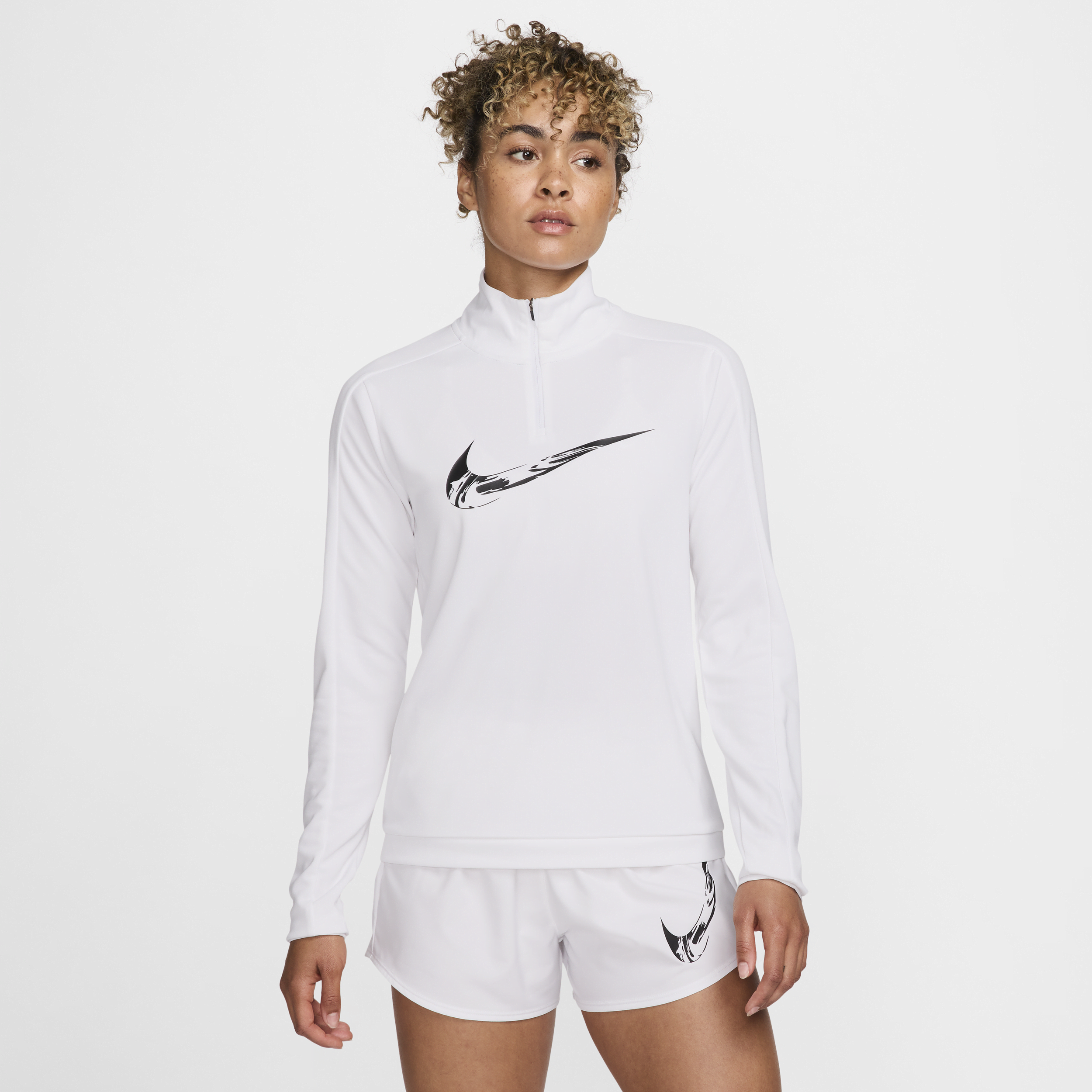 Nike Swoosh Dri-FIT hardlooptussenlaag met korte rits voor dames Wit