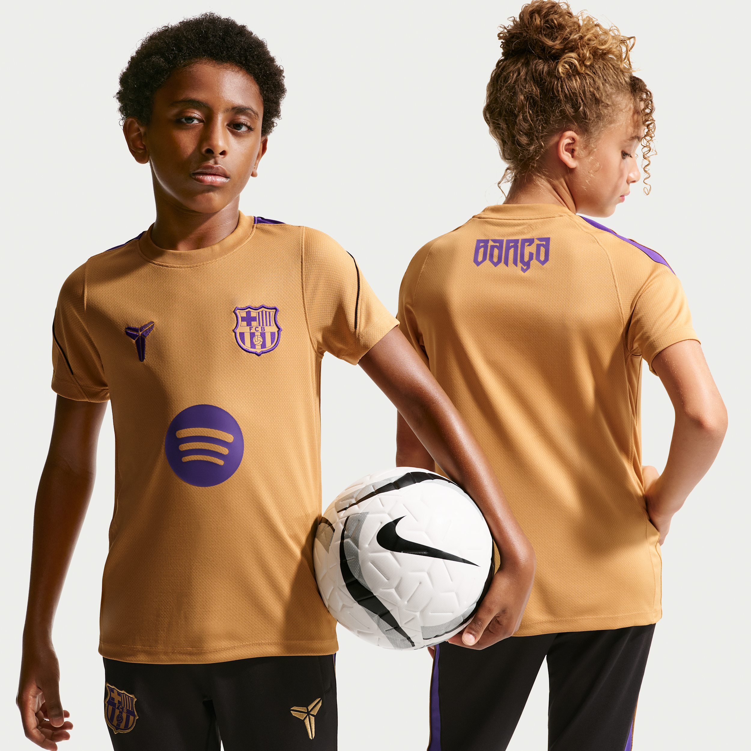 Kortærmet FC Barcelona Strike Away Kobe Dri-FIT-fodboldtrøje til større børn - brun