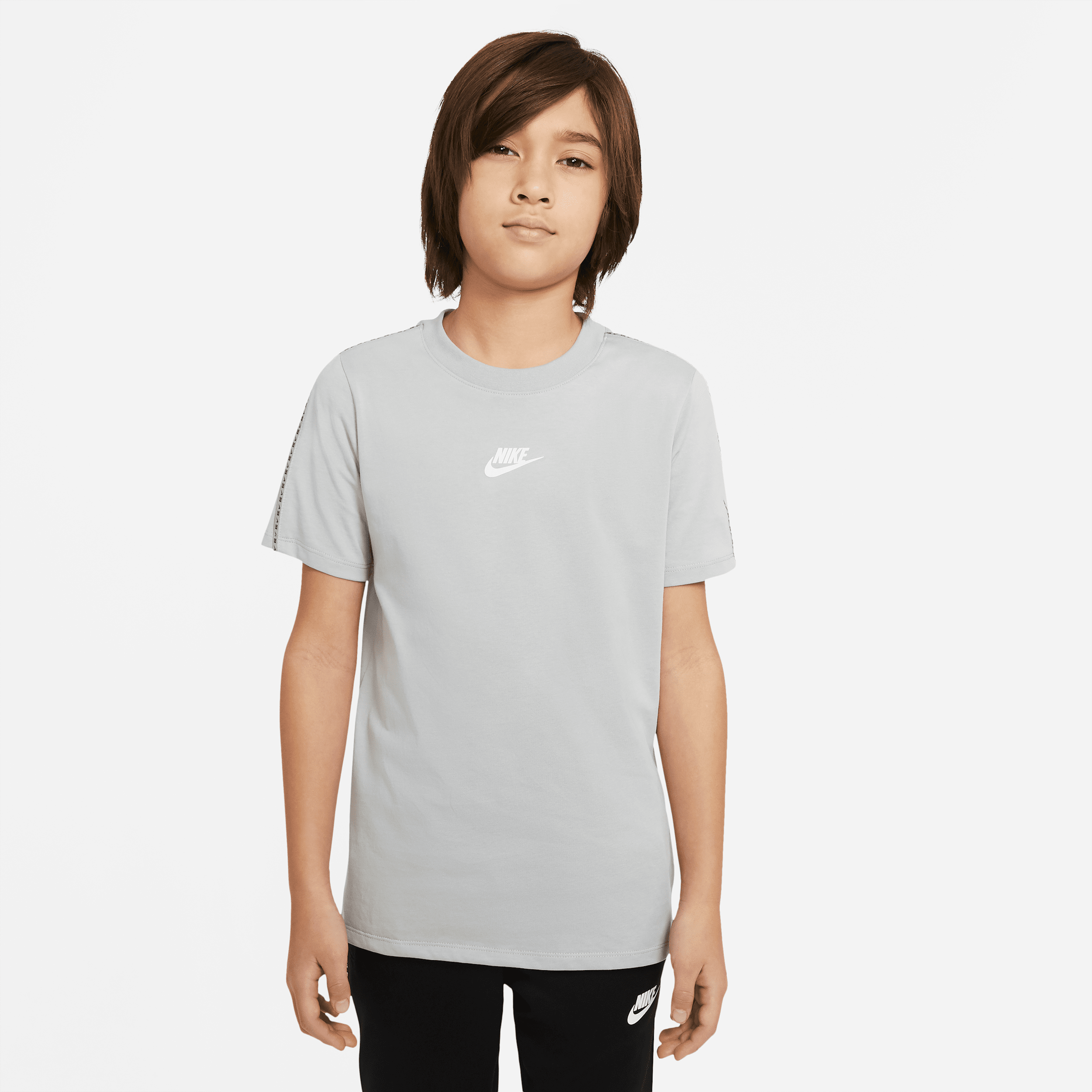 Nike Sportswear Older Kids' (Boys') T-Shirt - Grey