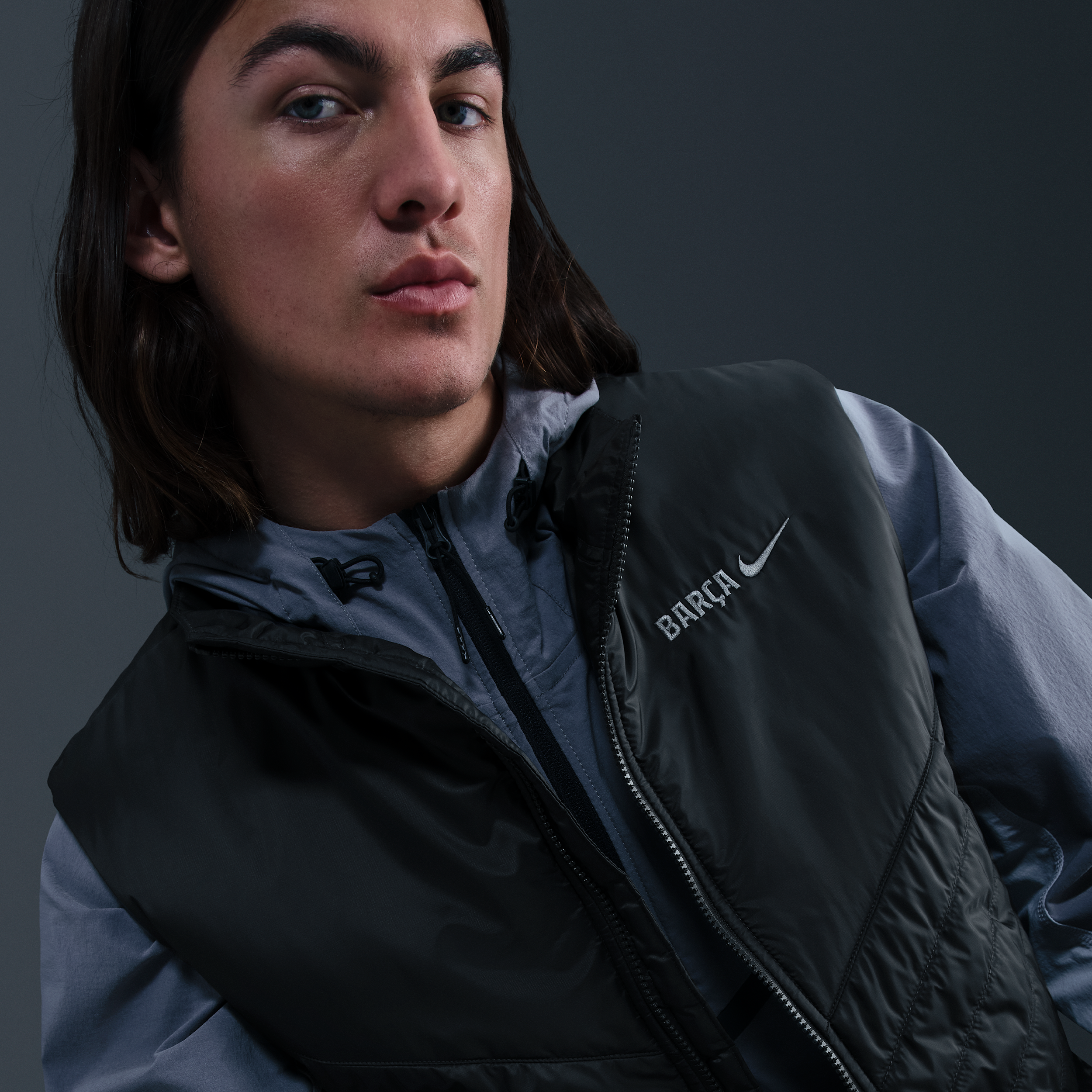 Thumbnail - FC Barcelona Windrunner Nike Therma-FIT mittelschwere Fußballweste (Herren) - Grau