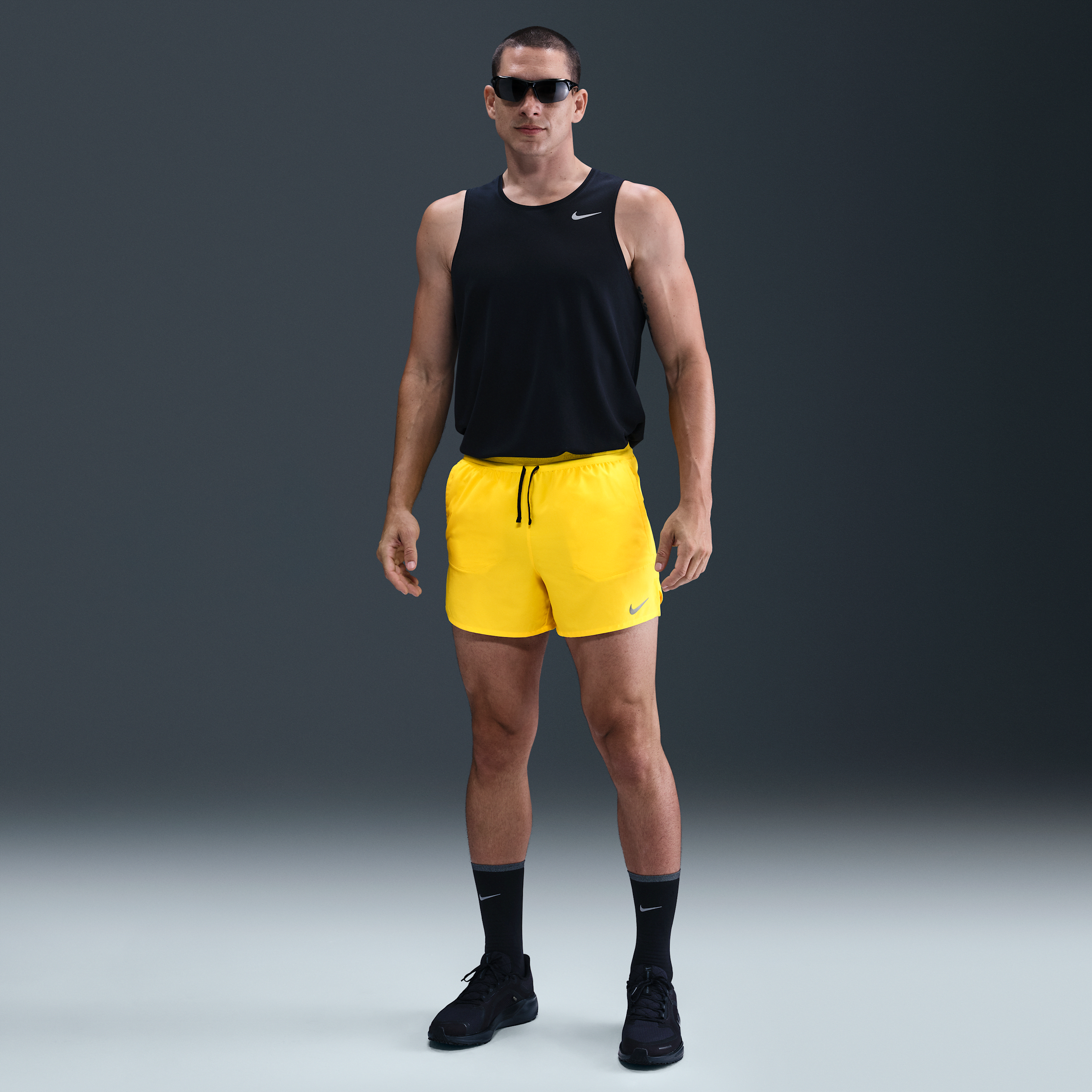 Thumbnail - Nike Stride Dri-FIT-Laufshorts mit Futter für Herren (ca. 12,5 cm) - Gelb