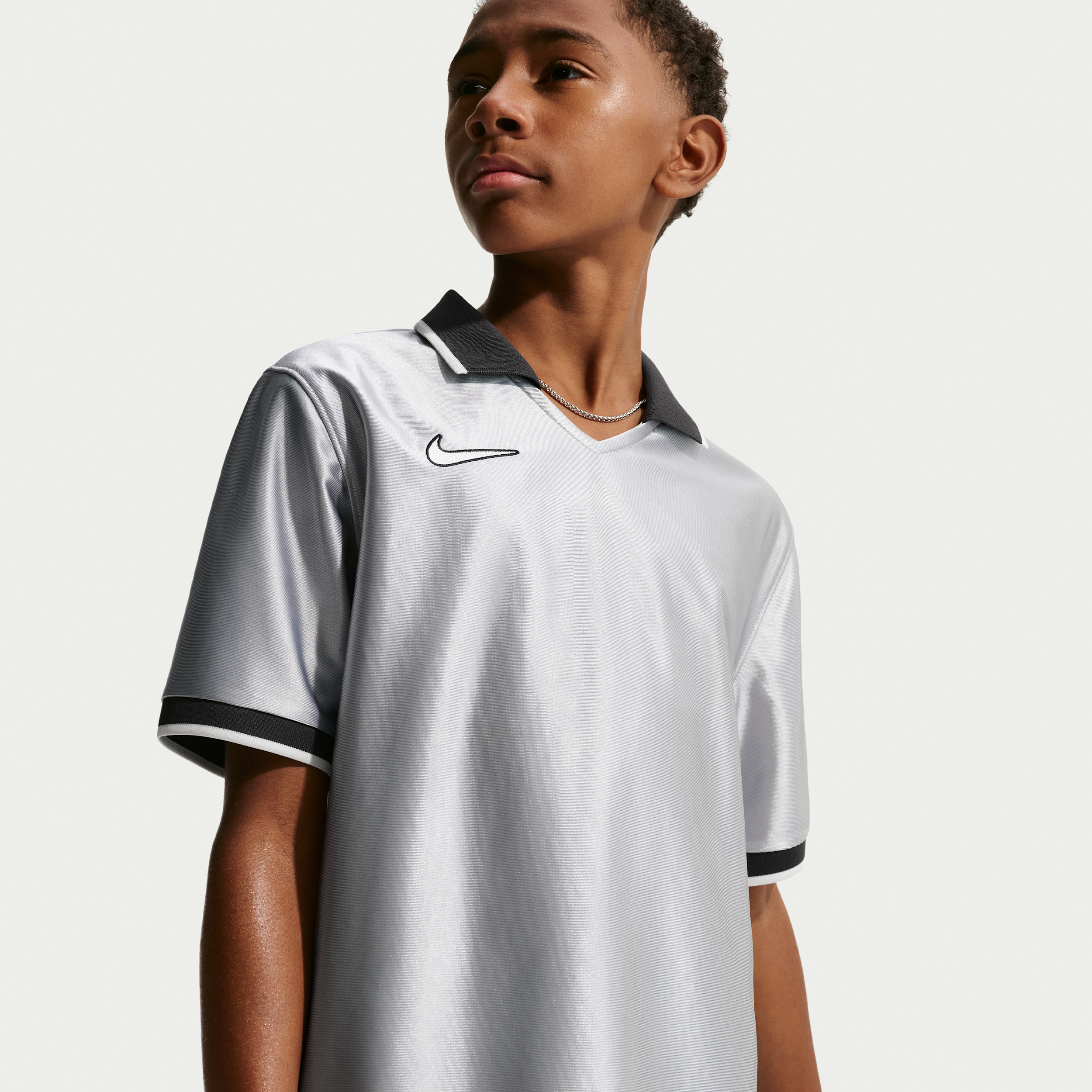 Thumbnail - Nike Energy Dri-FIT Kurzarm-Fußballoberteil (ältere Kinder) - Grau