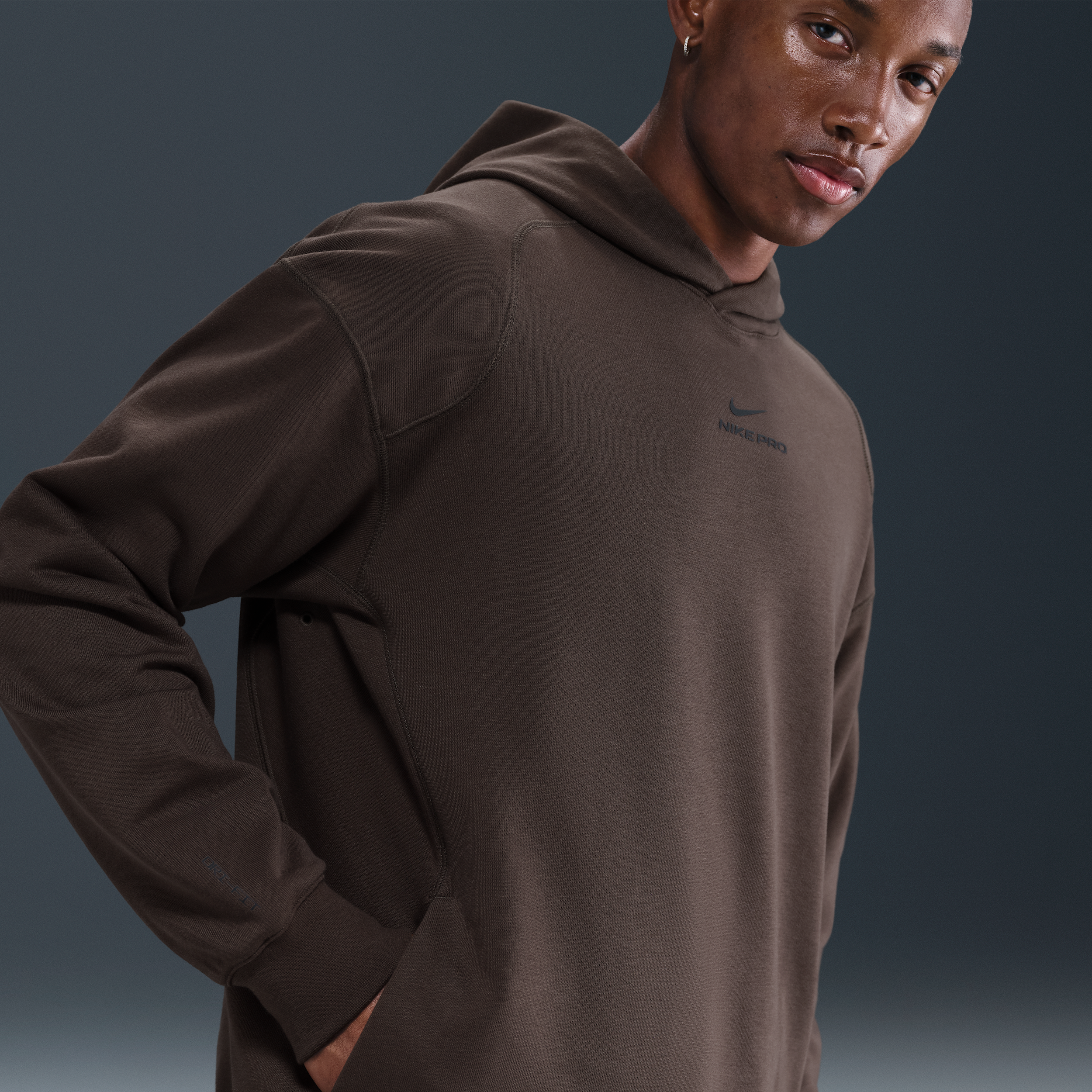 Thumbnail - Nike Pro Mid-Layer Trainings-Hoodie mit Dri-FIT-Technologie (Herren) - Braun