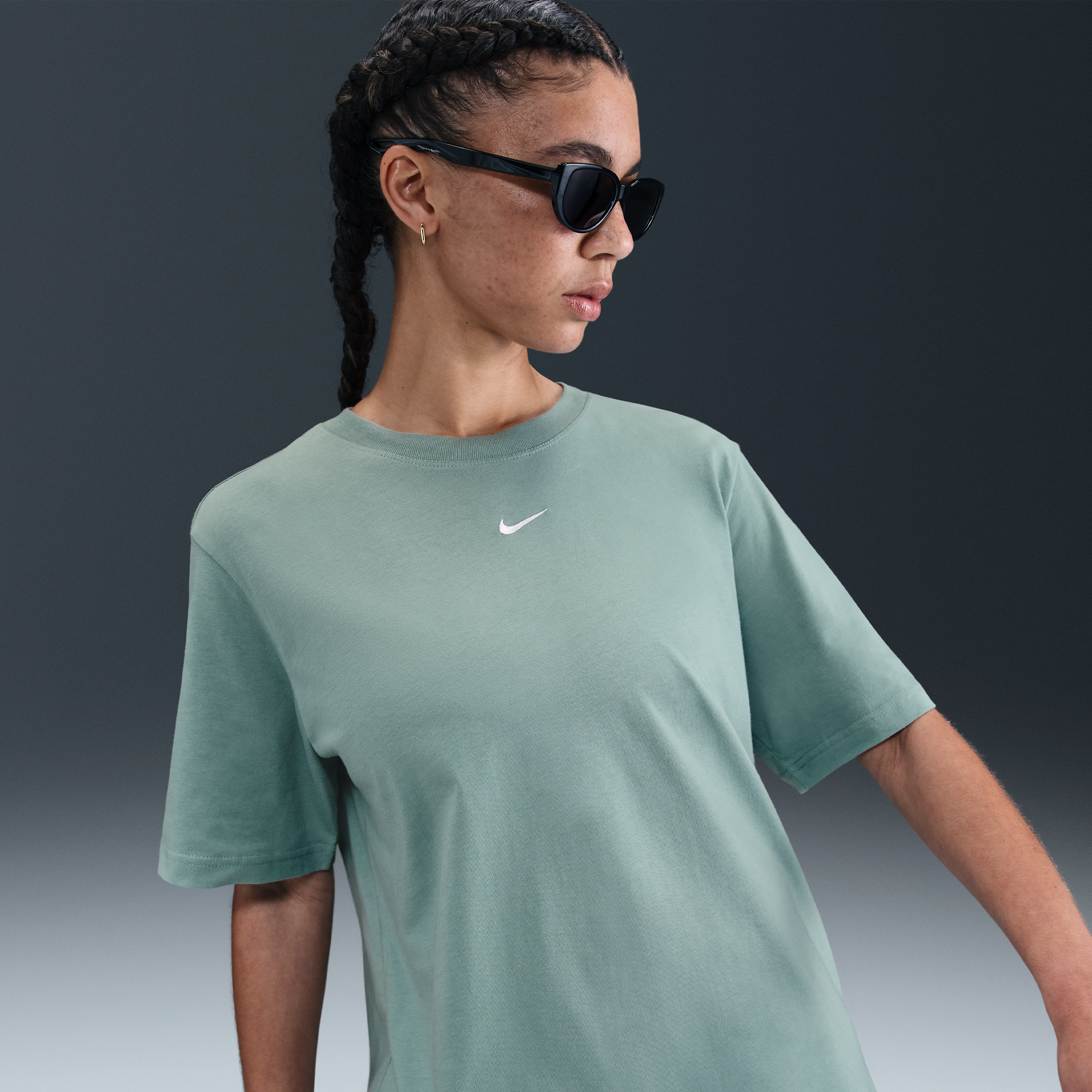 Thumbnail - Nike Sportswear Essential Damen-T-Shirt - Grün