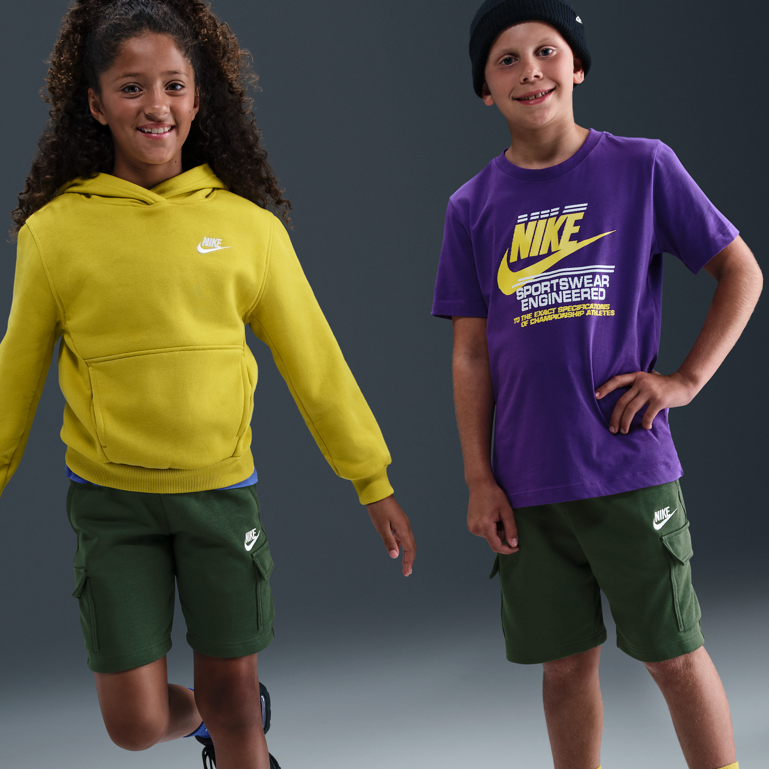 Nike Club Older Kids' French Terry Cargo Shorts - Green - Fleece