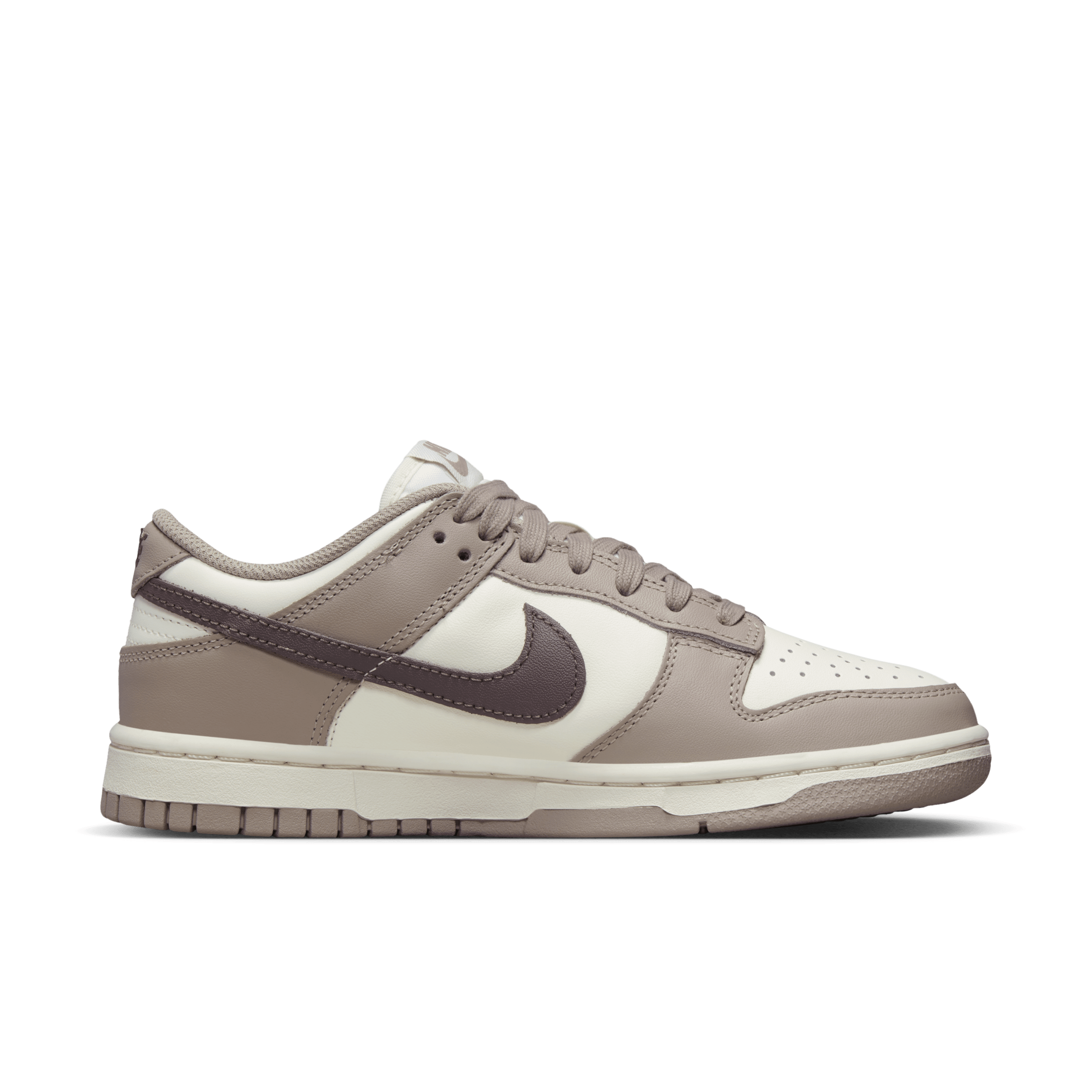 Chaussure Nike Dunk Low pour Femme - Blanc