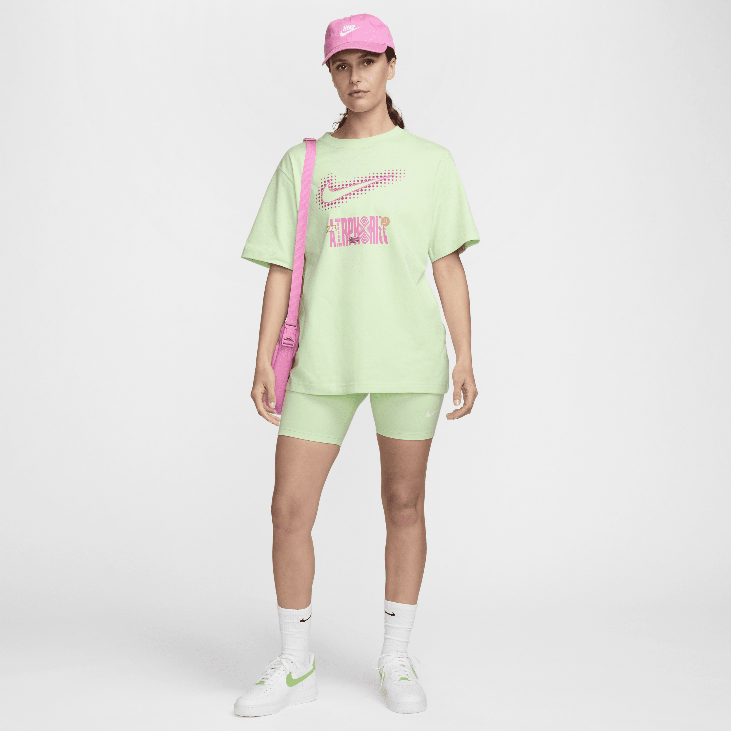 Nike Sportswear Classic bikeshorts met hoge taille voor dames (21 cm) Groen