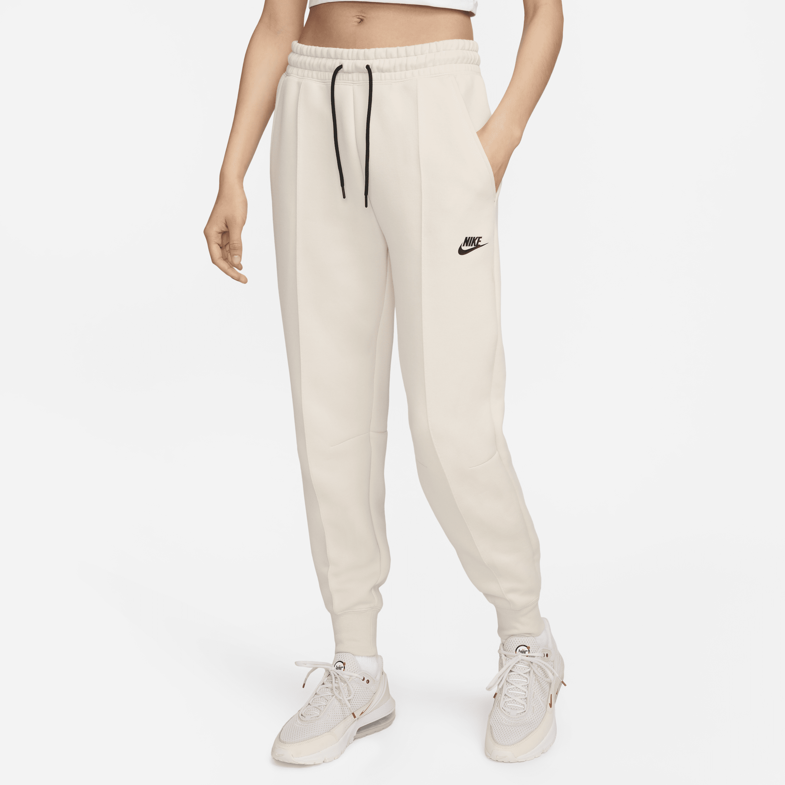Nike Sportswear Tech Fleece joggingbroek met halfhoge taille voor dames Bruin