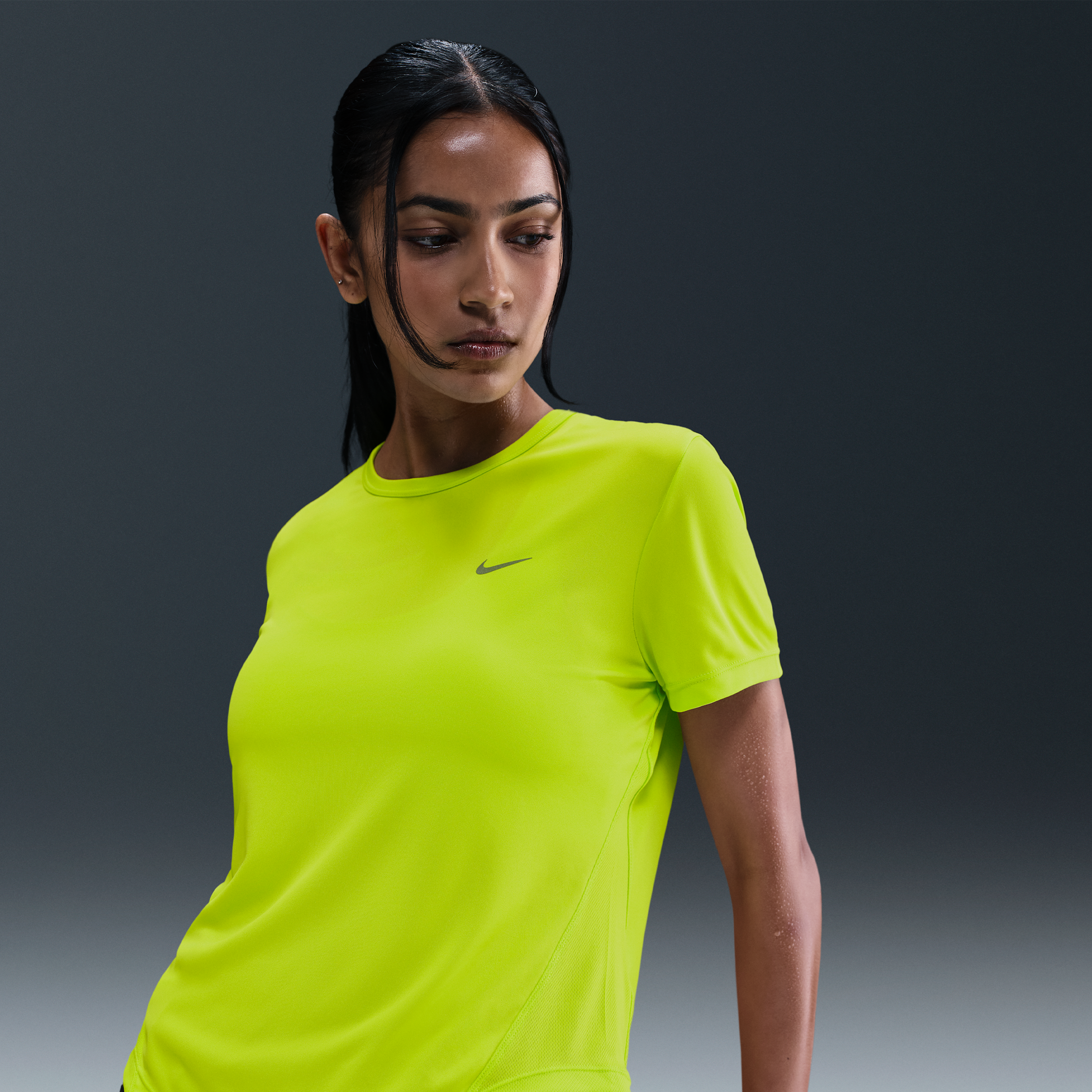 Thumbnail - Nike Tempo Dri-FIT Kurzarm-Laufoberteil (Damen) - Grün