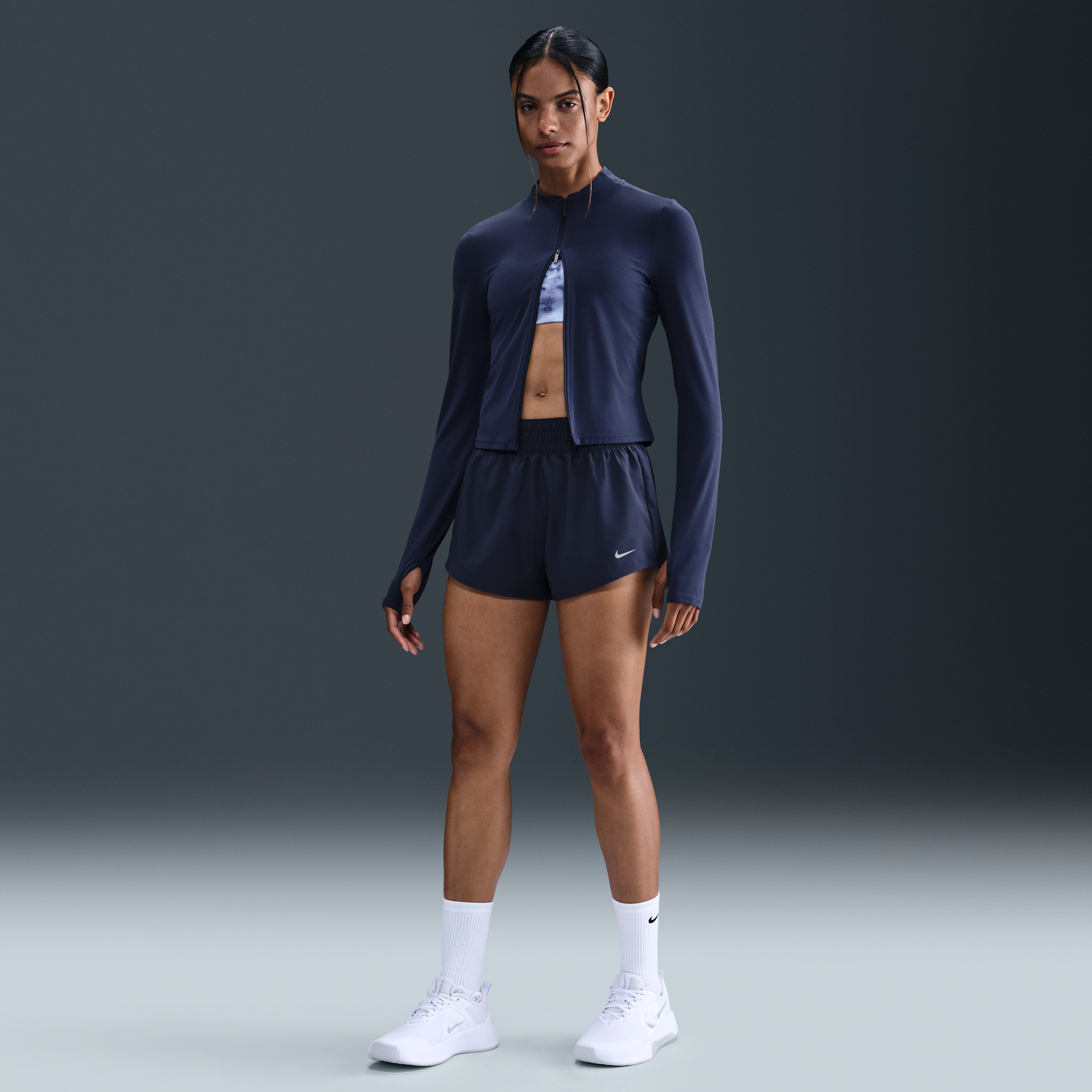 Nike One Dri-FIT damesshorts met halfhoge taille en binnenbroekje (8 cm) Blauw