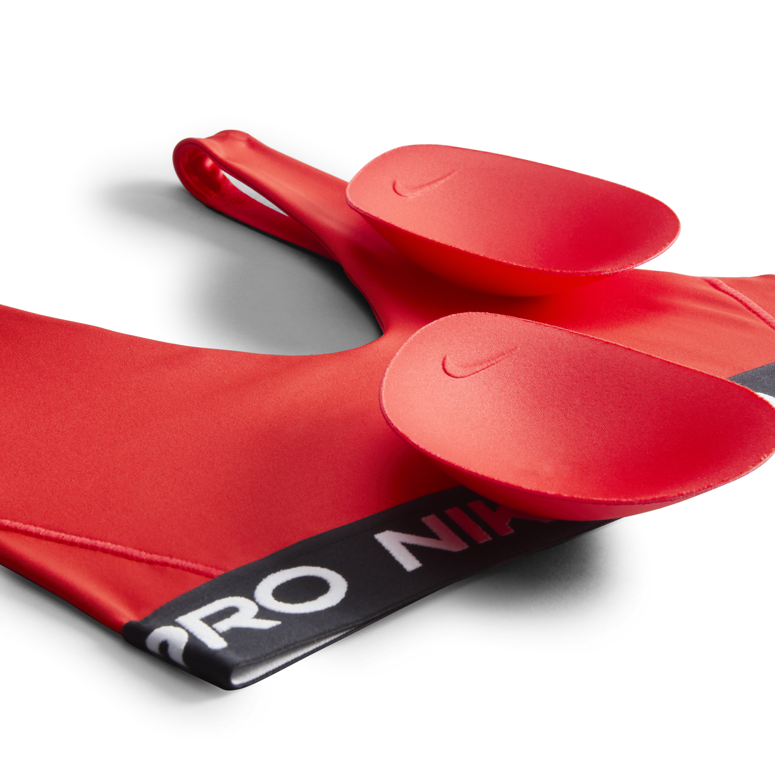 Nike Indy Plunge padded sport-bh met medium ondersteuning Rood