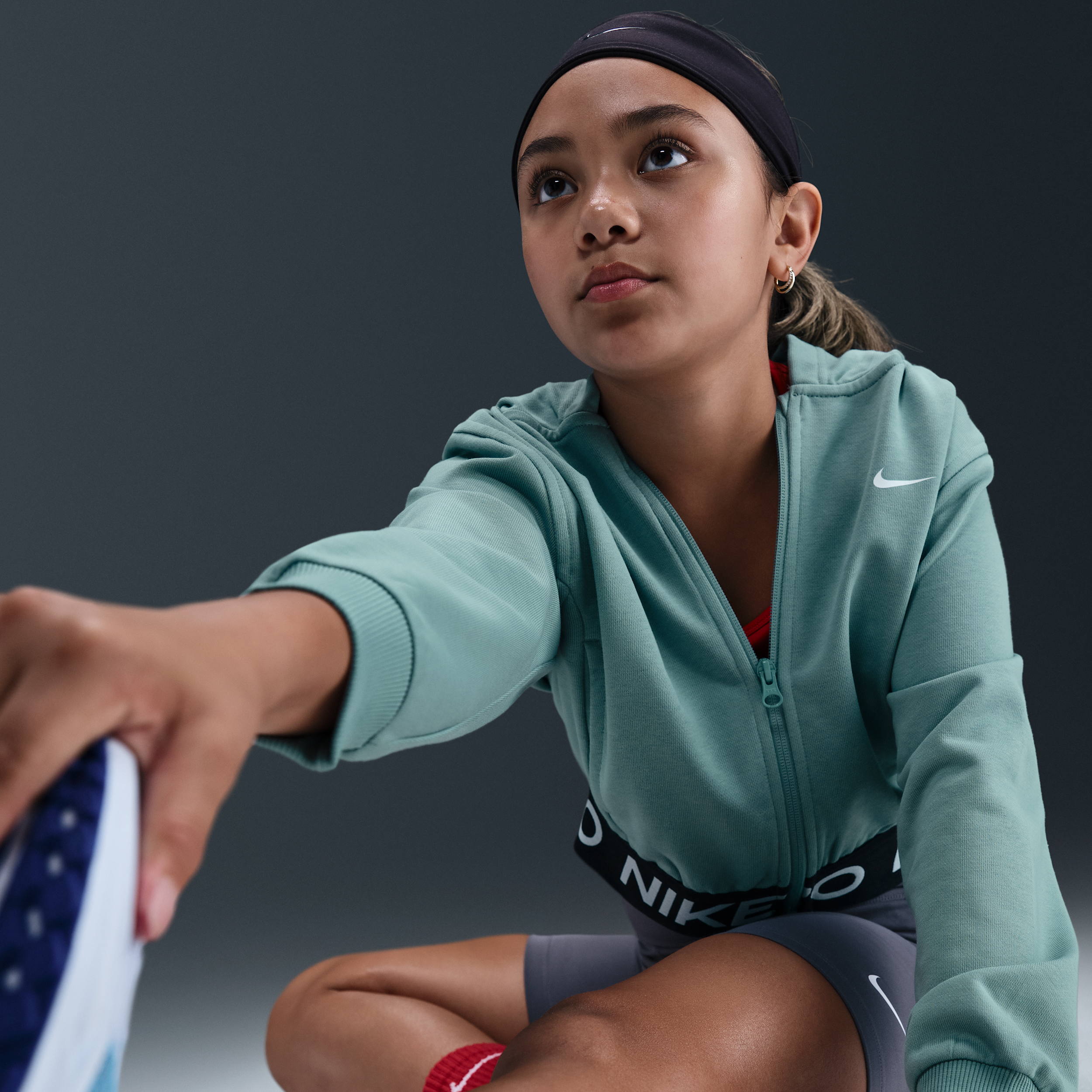Thumbnail - Nike Pro Fleece Dri-FIT-Kapuzenjacke (ältere Kinder) (Mädchen) - Grün