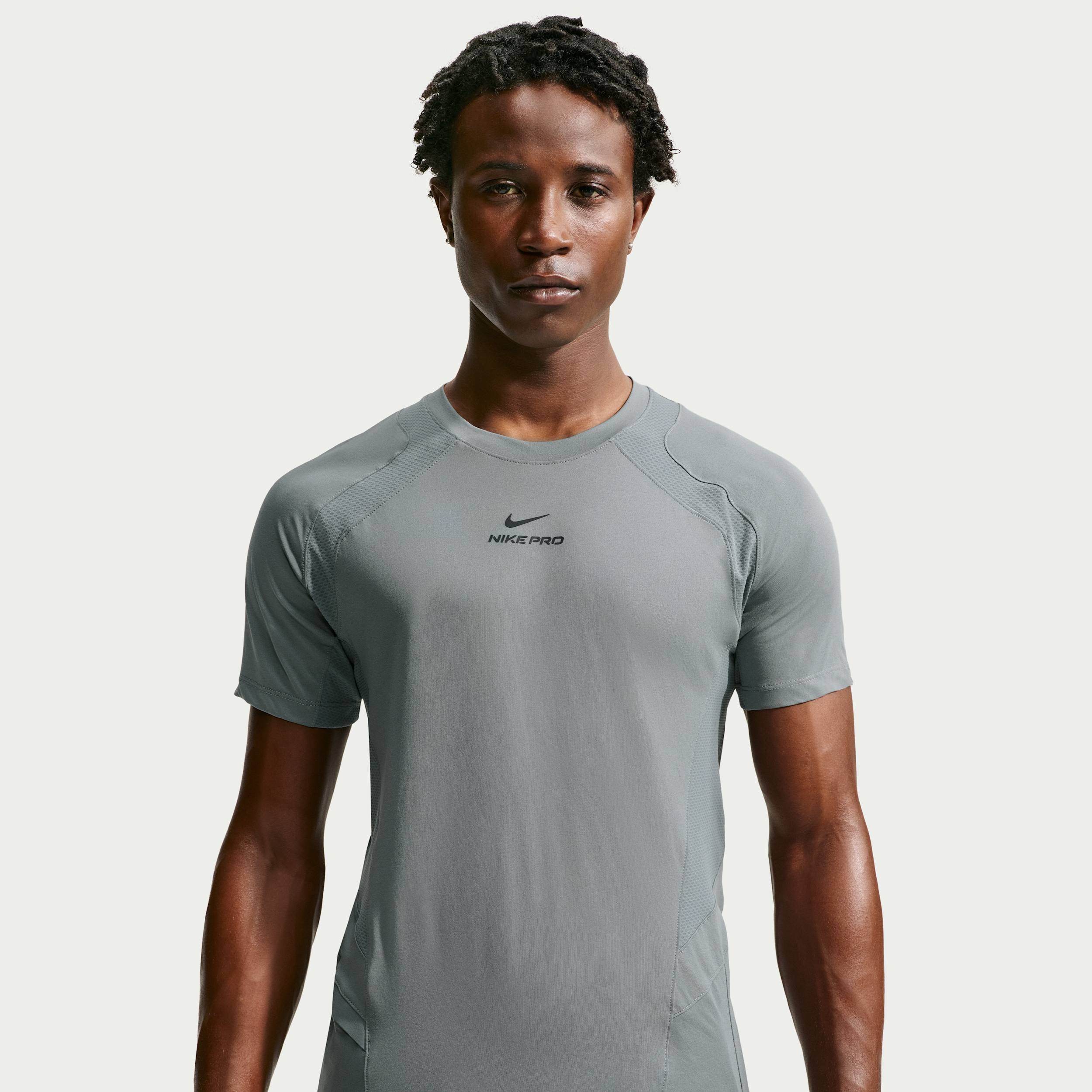 Kortærmet Nike Pro Dri-FIT ADV-træningsoverdel til mænd - grå
