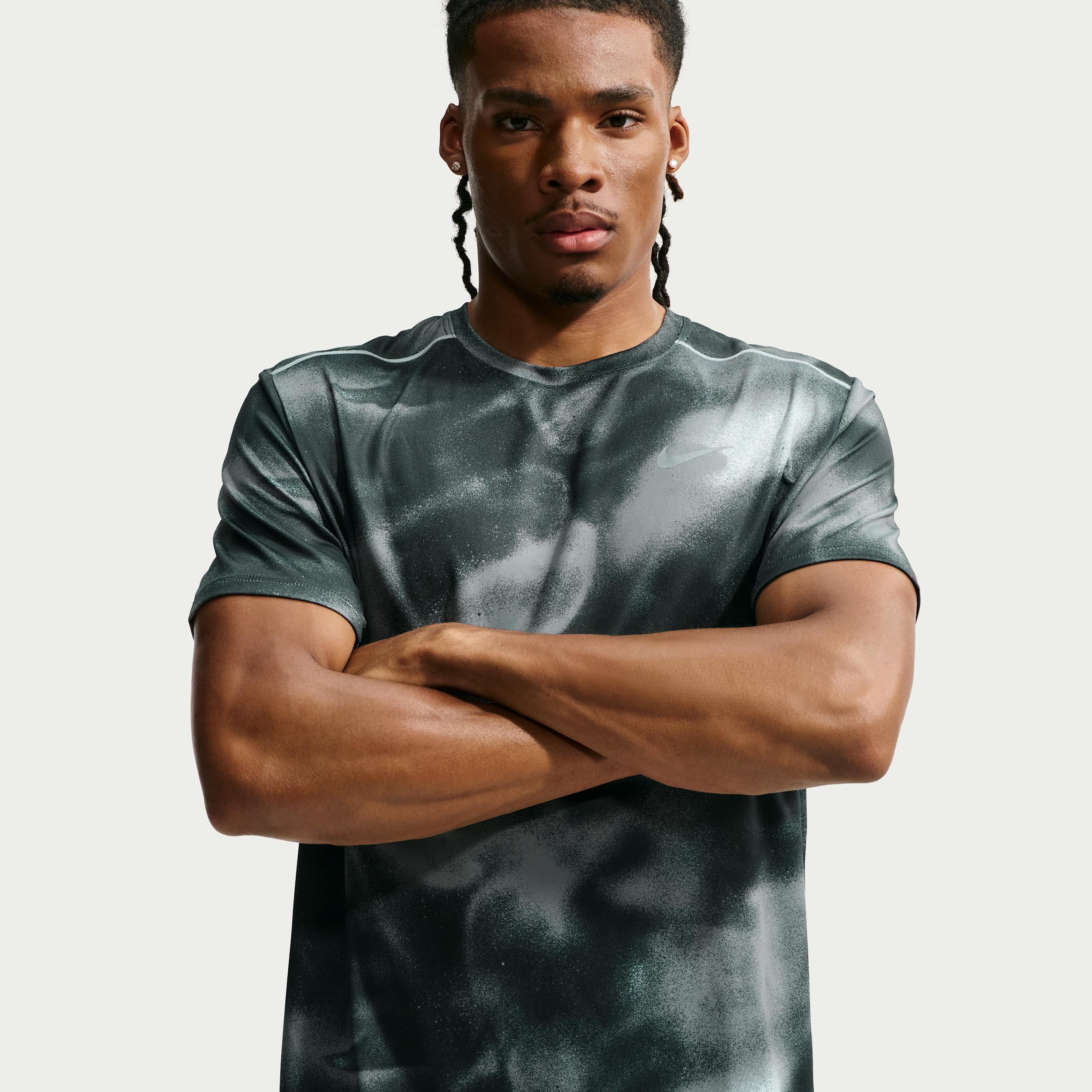 Nike Miler Dri-FIT-løbeoverdel med korte ærmer til mænd - sort