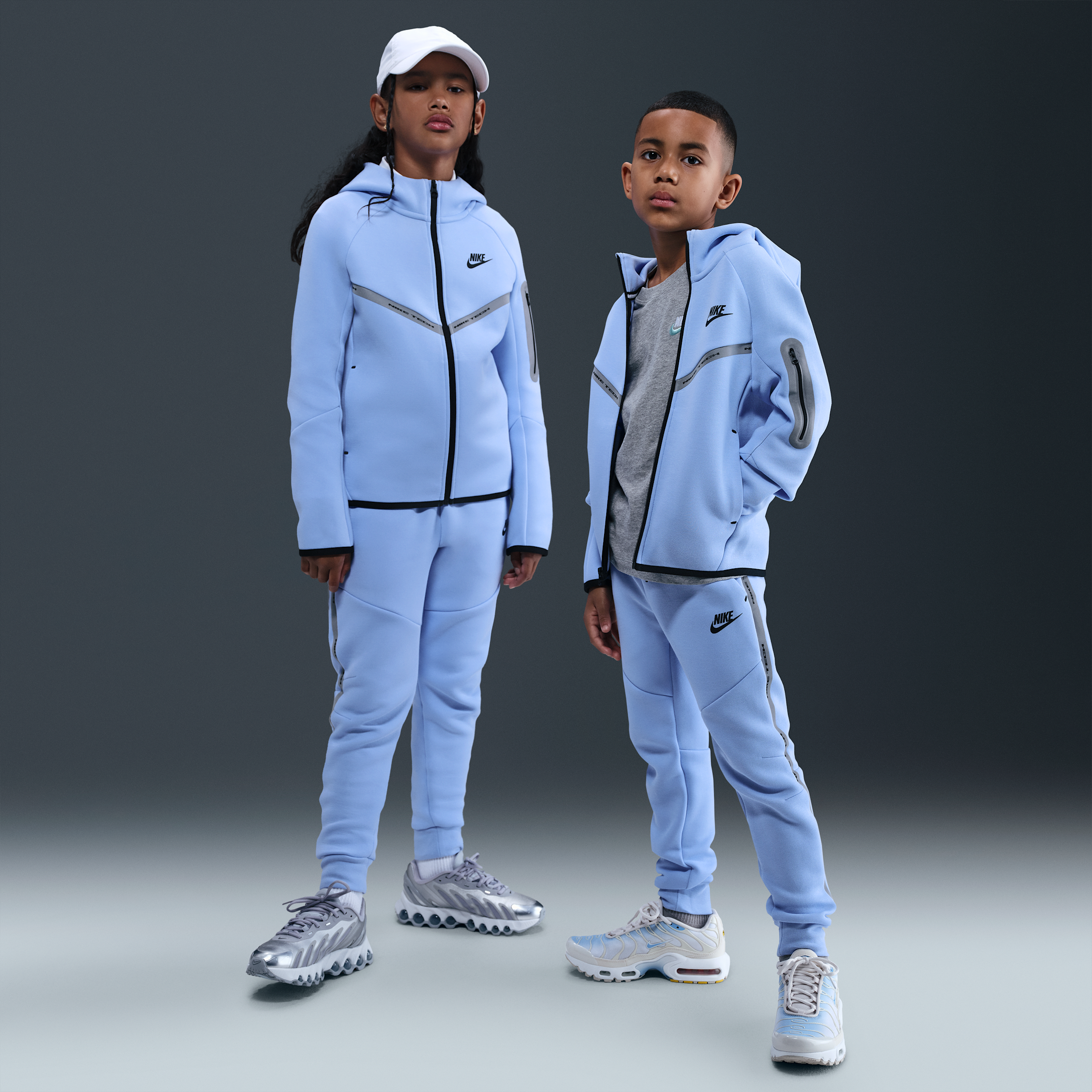 Nike Tech Fleece Older Kids (Boys) Joggers - Blue - Cotton/Polyester