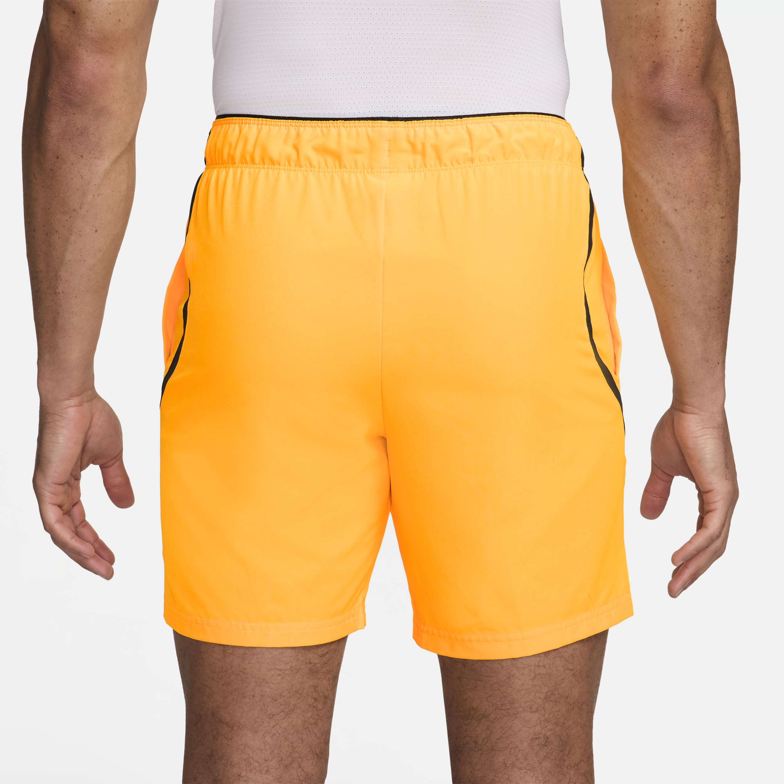 Nike Court Advantage Dri-FIT tennisshorts voor heren (18 cm) Oranje