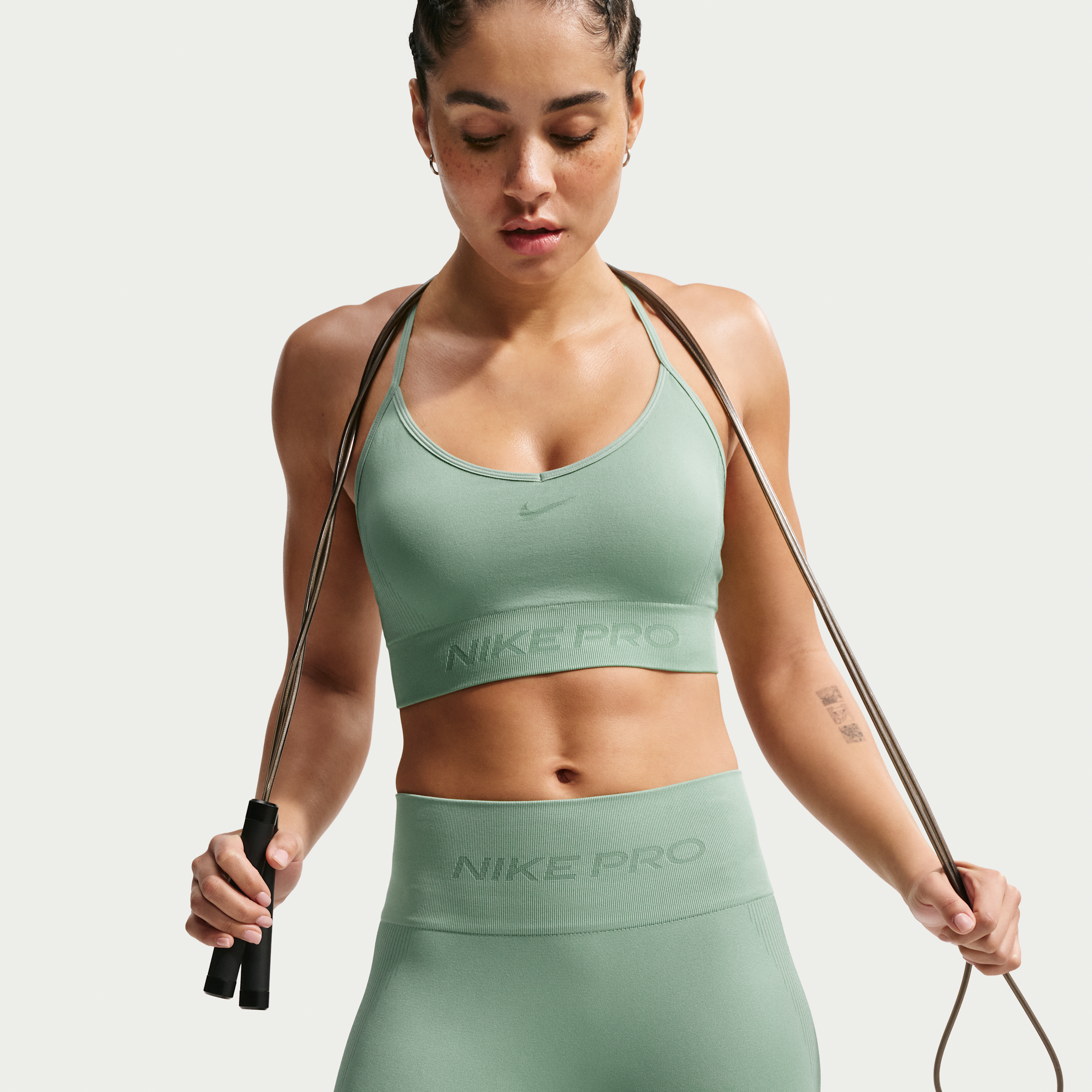Nike Pro Seamless Padded Sport-bh Met Lichte Ondersteuning - Groen