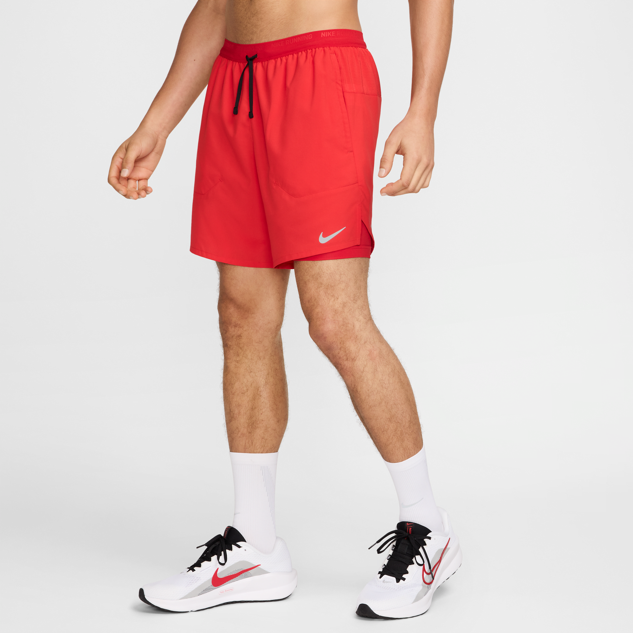 Short de running 2-en-1 18 cm Dri-FIT Nike Stride pour homme - Rouge