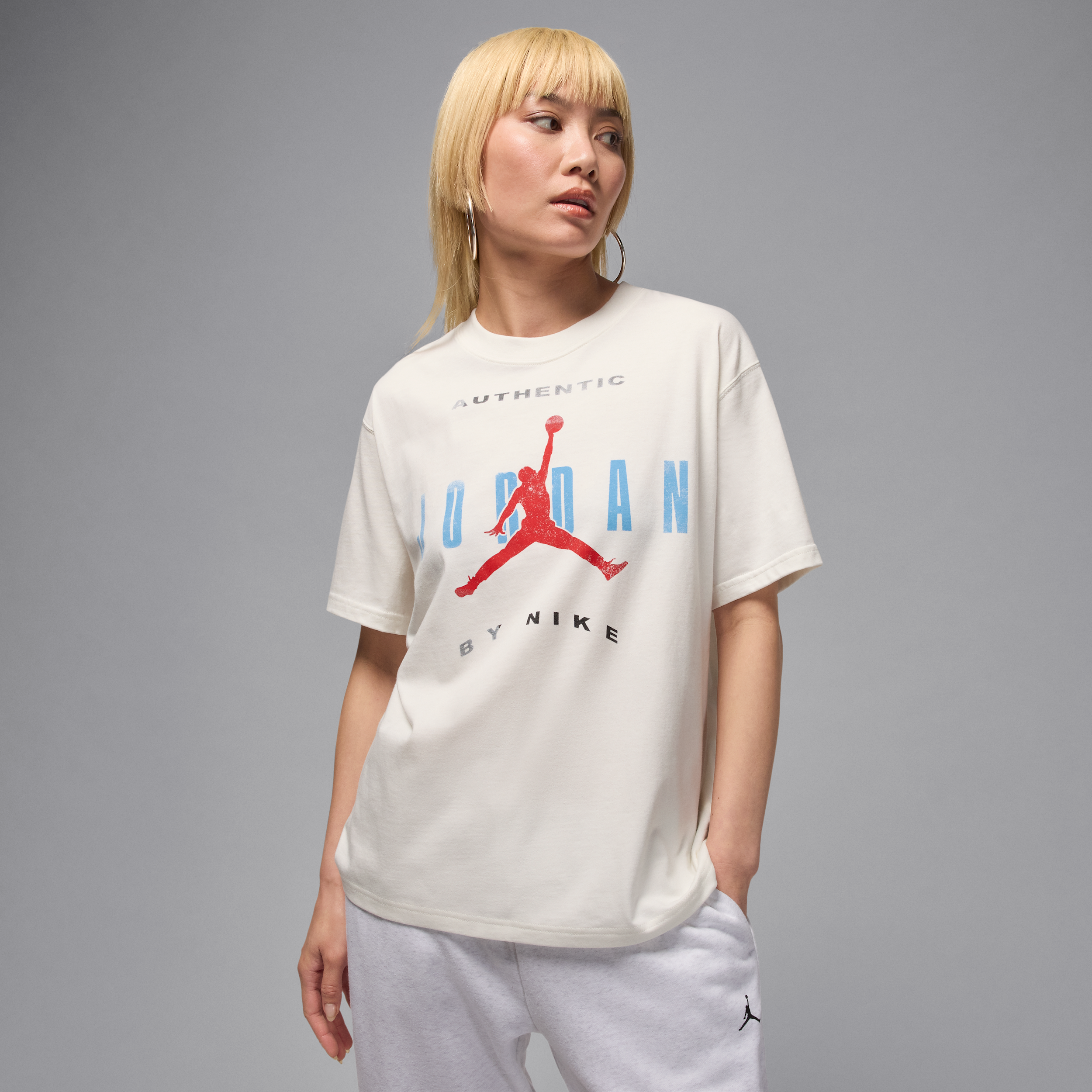 Thumbnail - Jordan Flight T-Shirt mit Grafik für Damen - Weiß