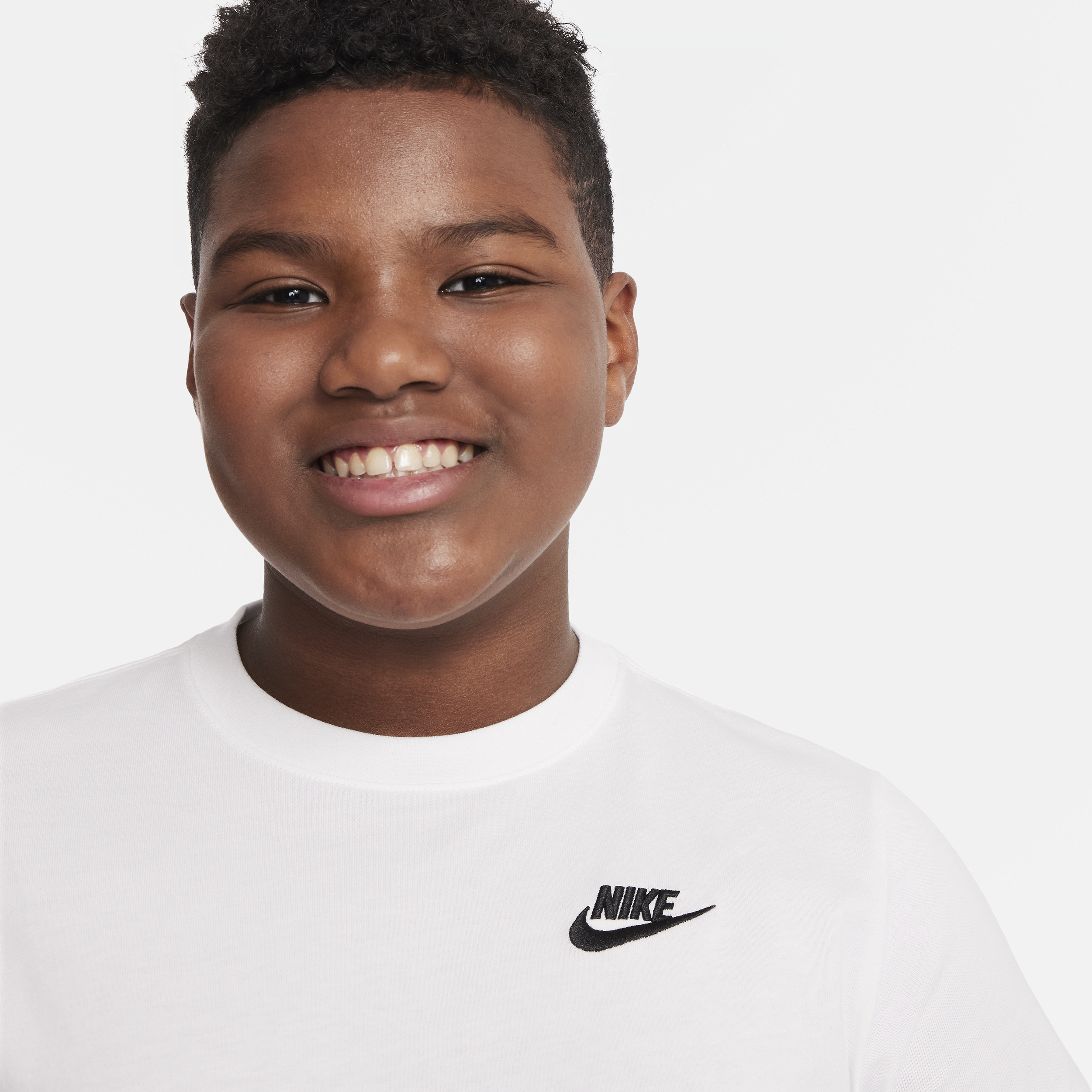 Nike Sportswear T-shirt voor kids (ruimere maten) Wit