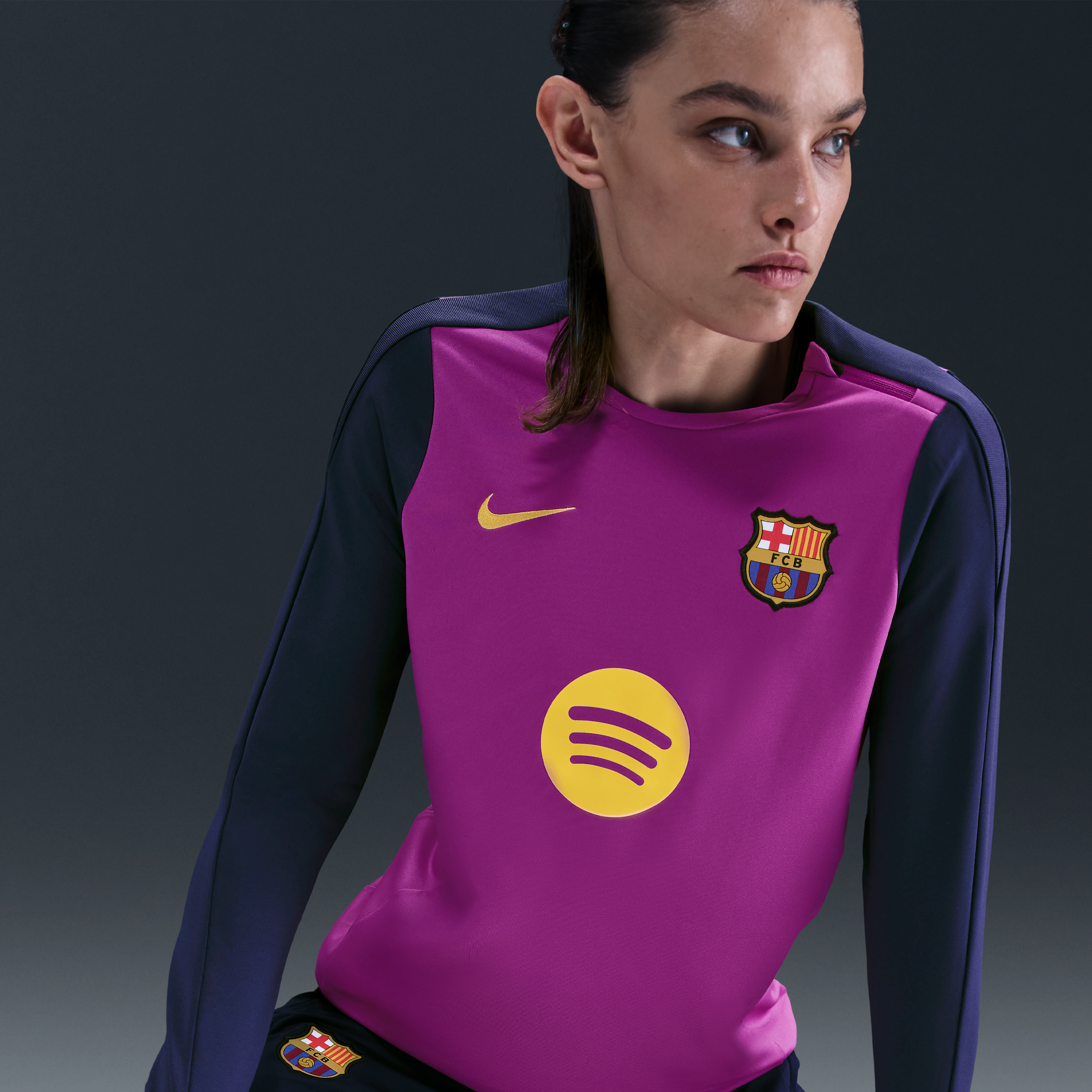 Thumbnail - FC Barcelona Strike Nike Dri-FIT Fußballoberteil aus Strickmaterial mit Rundhalsausschnitt (Damen) - Lila