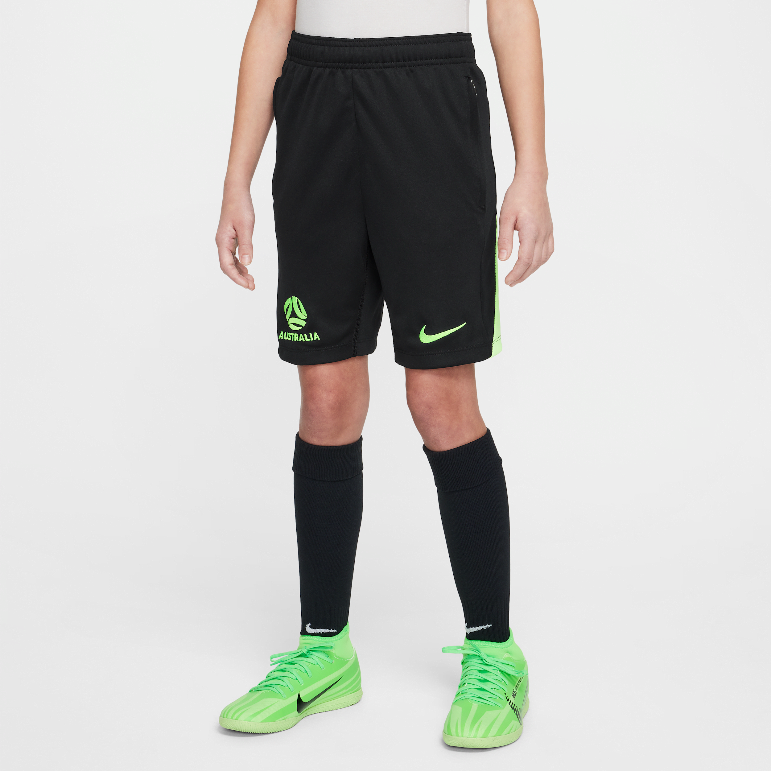 Australia Academy Pro Older Kids' Nike Dri-FIT Football Knit Shorts - Black - Polyester