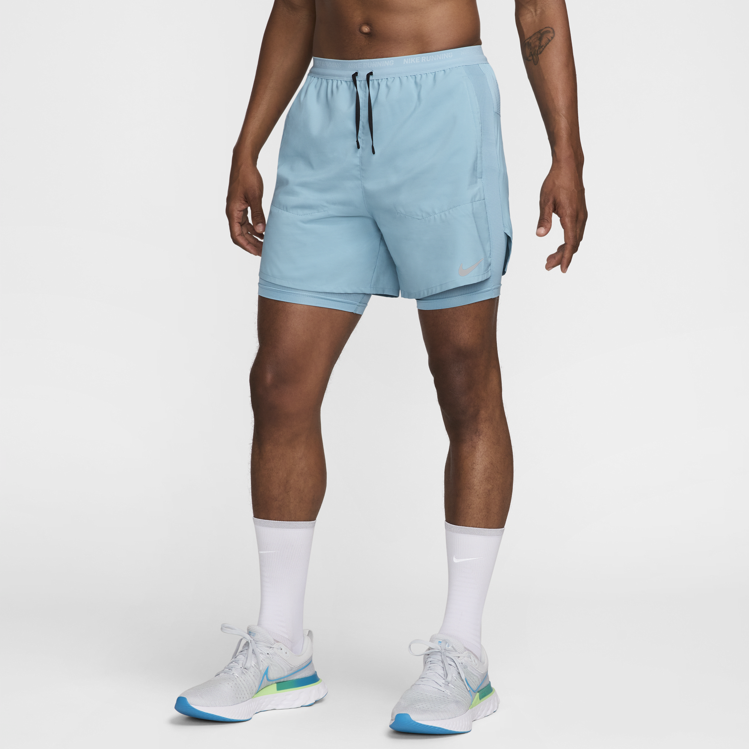 Image of Nike Stride Dri-FIT hybride hardloopshorts voor heren (13 cm) - Blauw