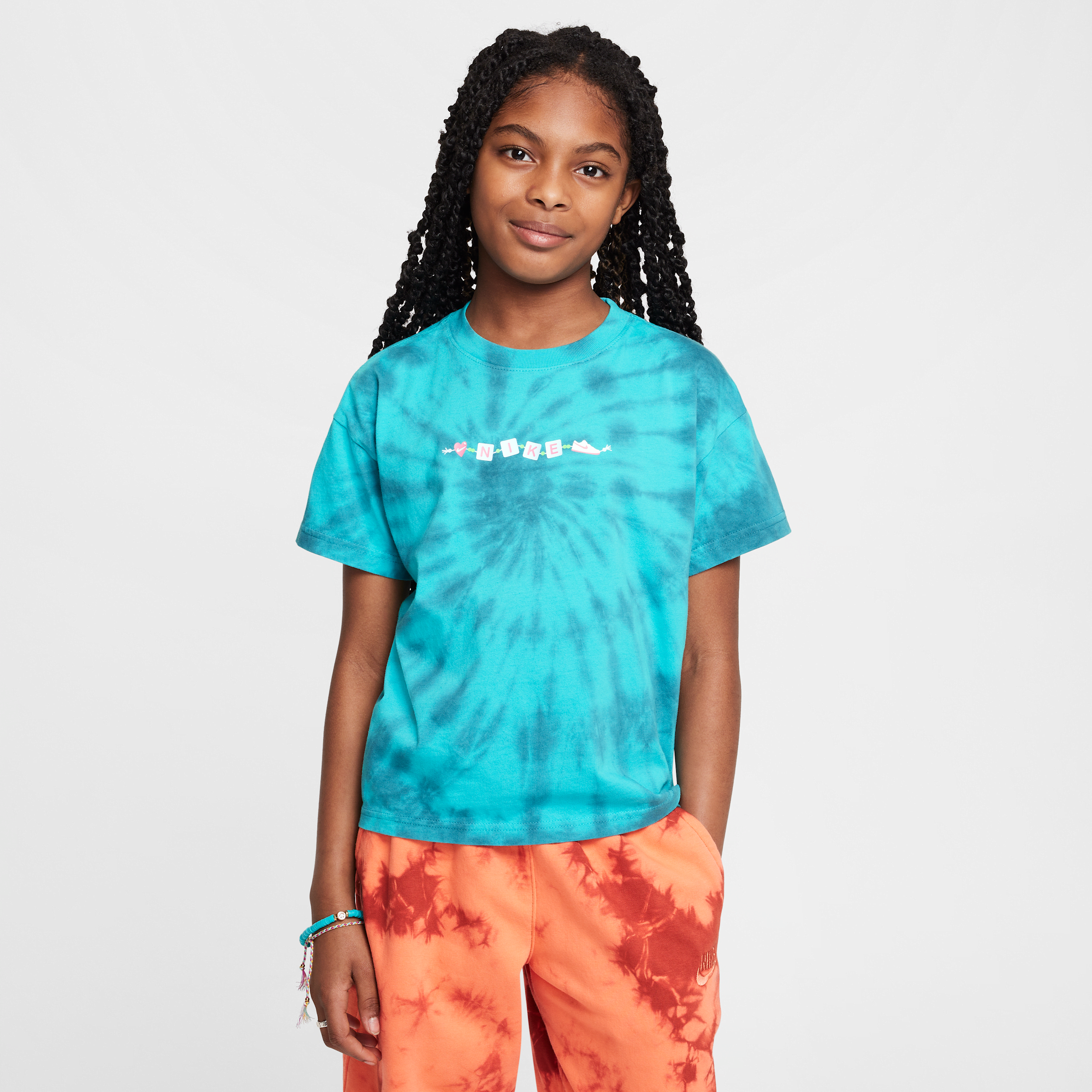 Nike Sportswear Older Kids' (Girls') T-Shirt - Green